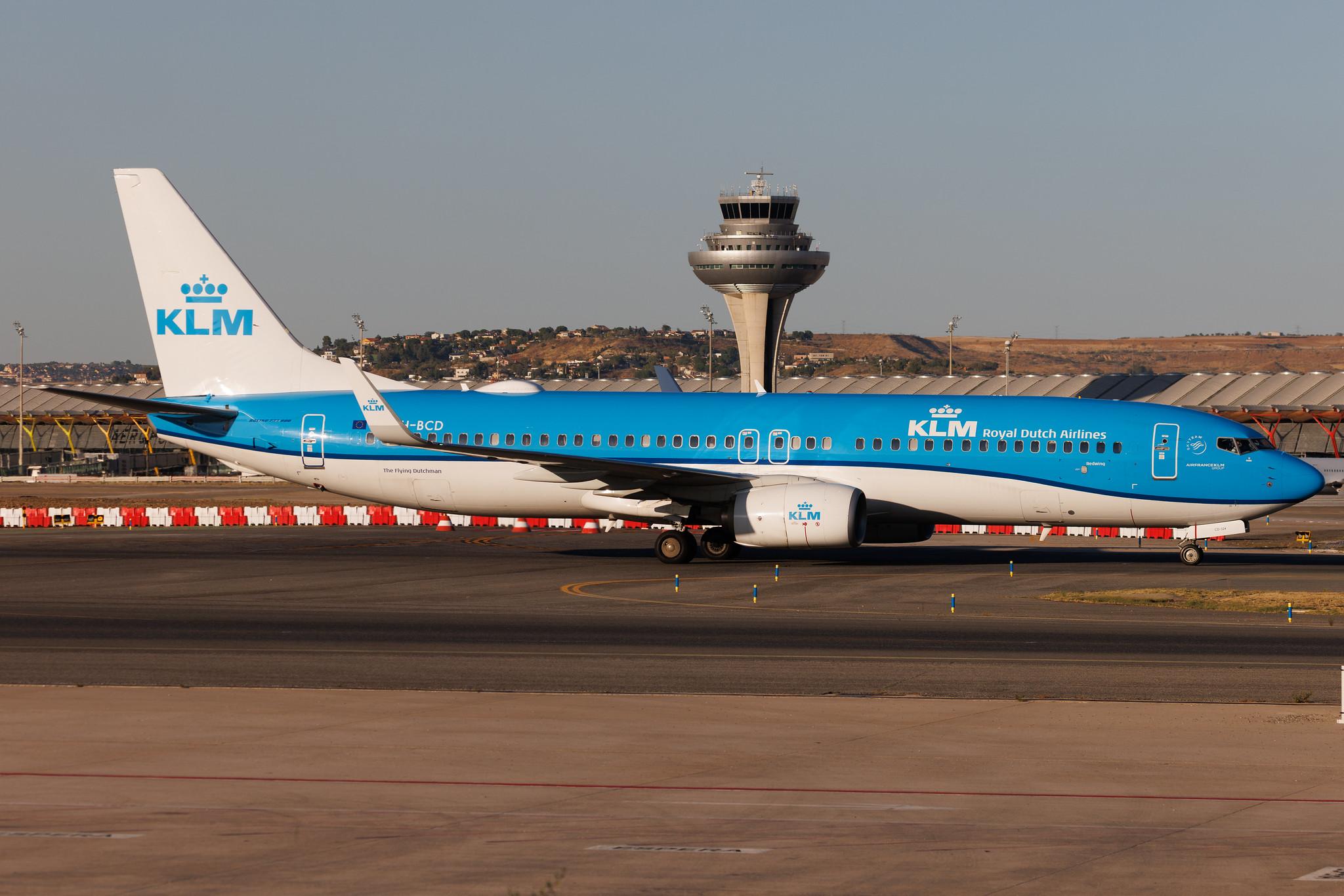 Madrid Barajas Airport: KLM (KL / KLM) | Boeing 737-8K2 B738 | PH-BCD | MSN 42149