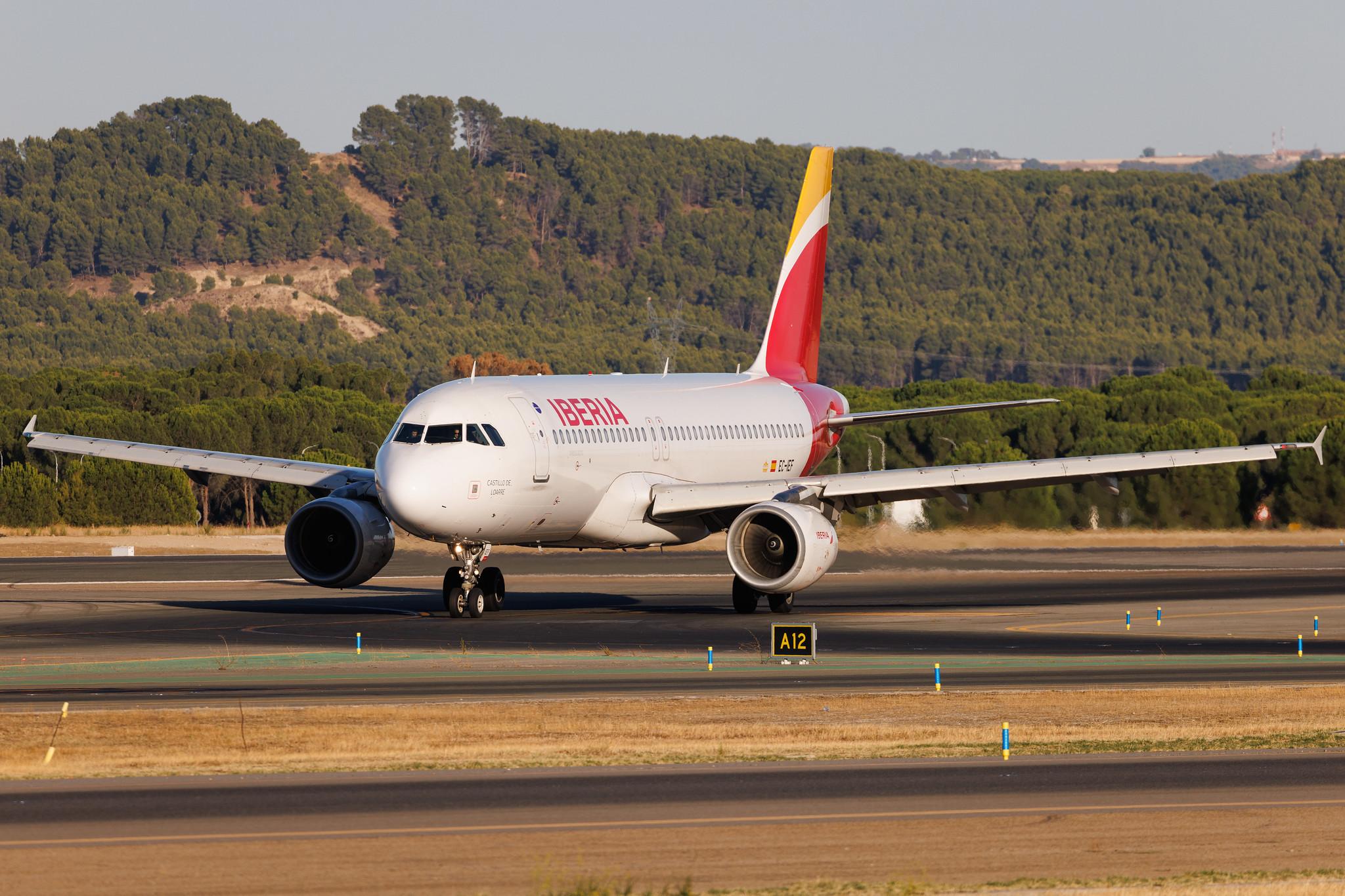 Madrid Barajas Airport: Iberia (IB / IBE) | Airbus A320-214 A320 | EC-IEF | MSN 1655