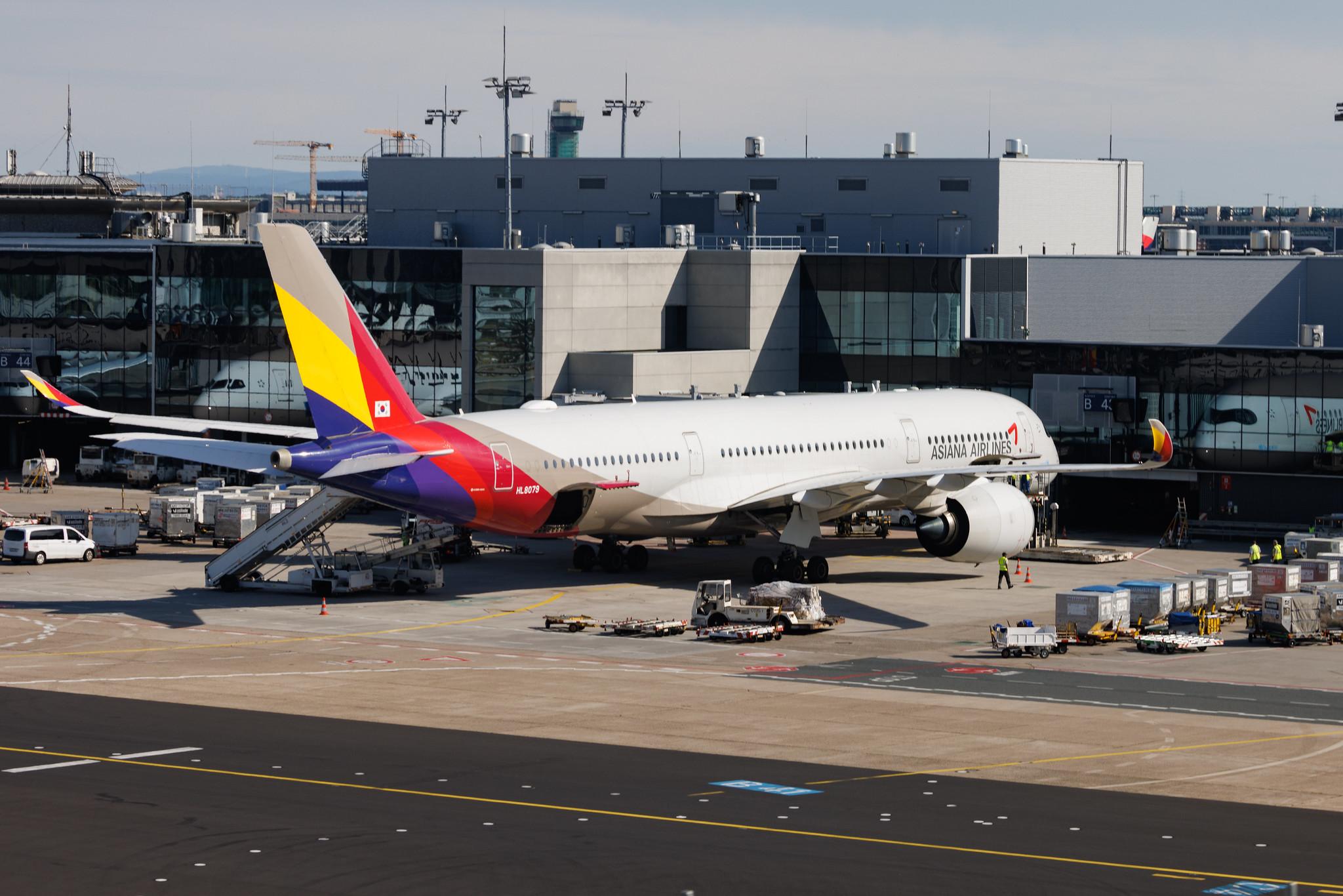 Frankfurt Airport: Asiana Airlines (OZ / AAR) | Airbus A350-941 A359 | HL8079 | MSN 117