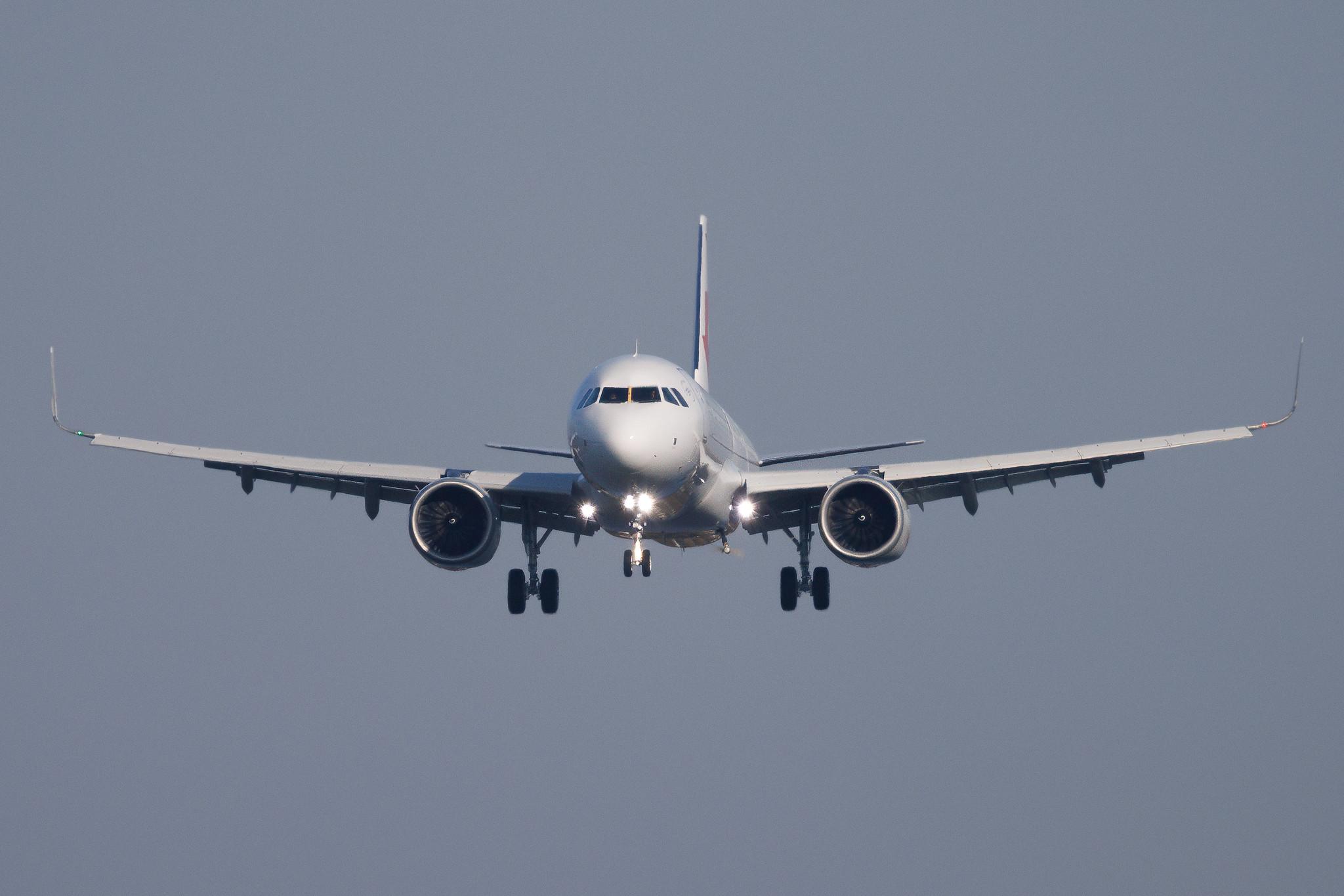 Hamburg Finkenwerder: China Eastern Airlines (MU / CES) | Airbus A321-251NX A21N | D-AZYB | MSN 12318