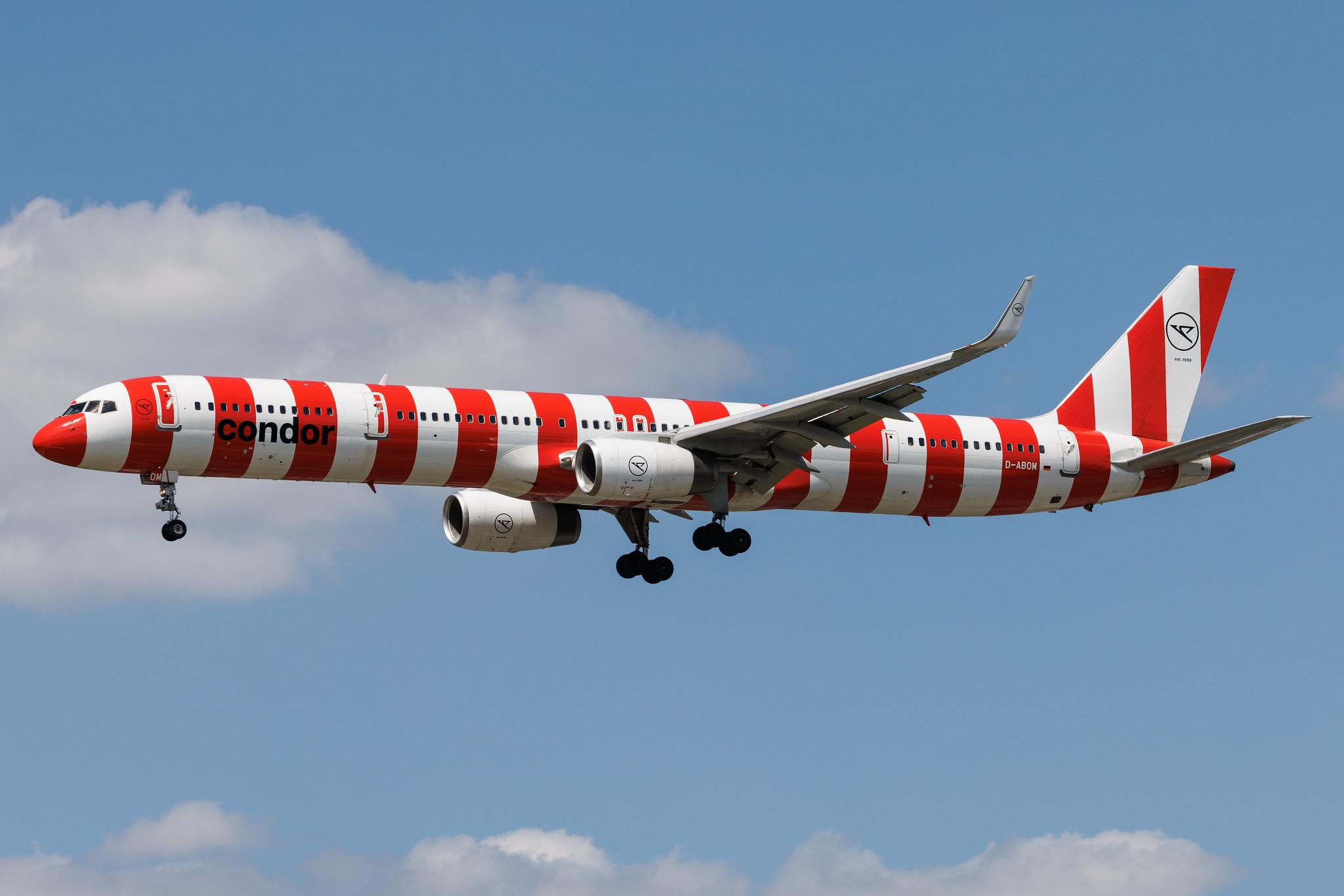 Frankfurt Airport: Condor (DE / CFG) | Boeing 757-330 B753 | D-ABOM | MSN 29022