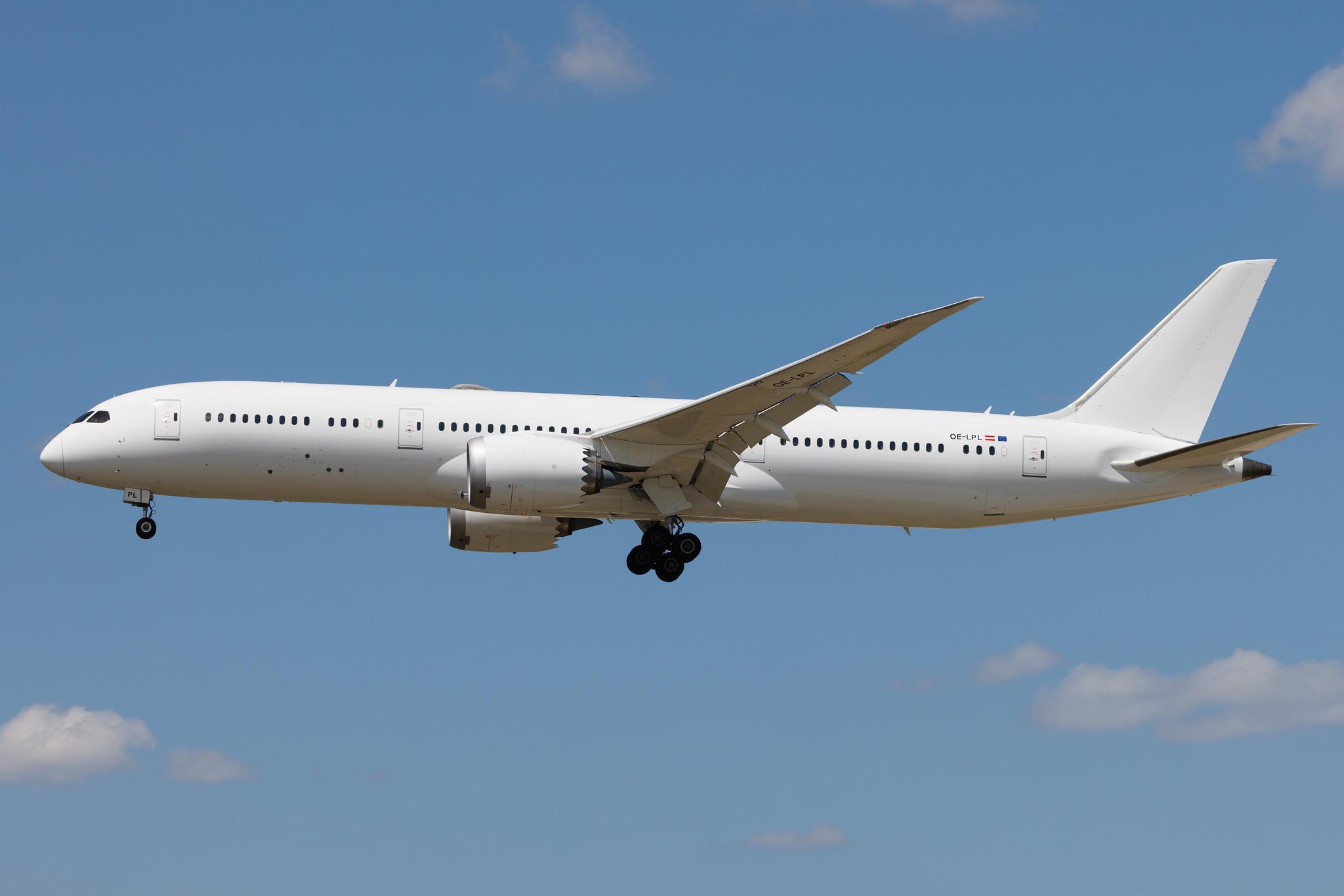 Frankfurt Airport: Austrian Airlines (OS / AUA) | Boeing 787-9 Dreamliner B789 | OE-LPL | MSN 62735