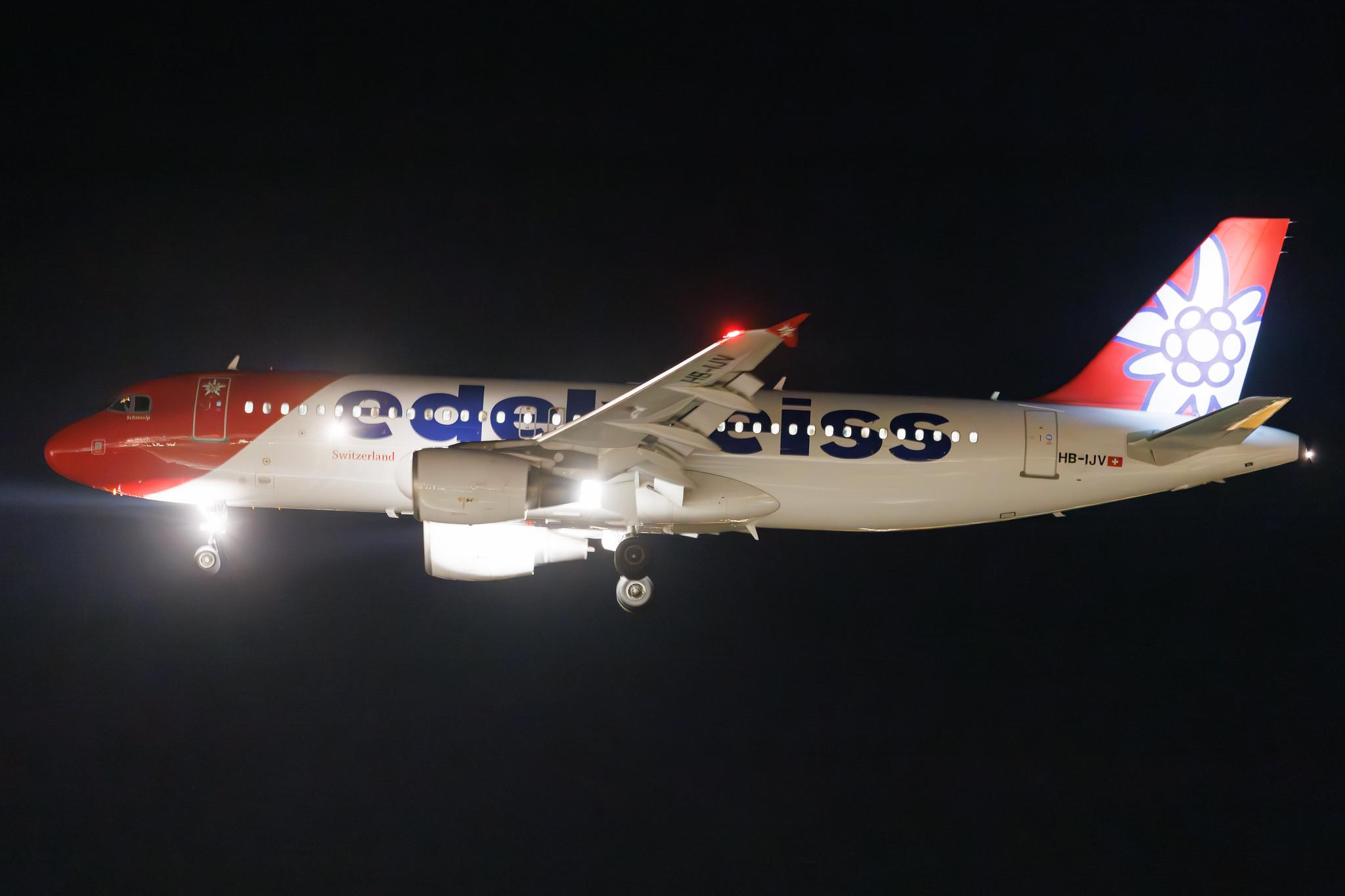 Hamburg Airport: Edelweiss Air (WK / EDW) | Airbus A320-214 A320 | HB-IJV | MSN 2024