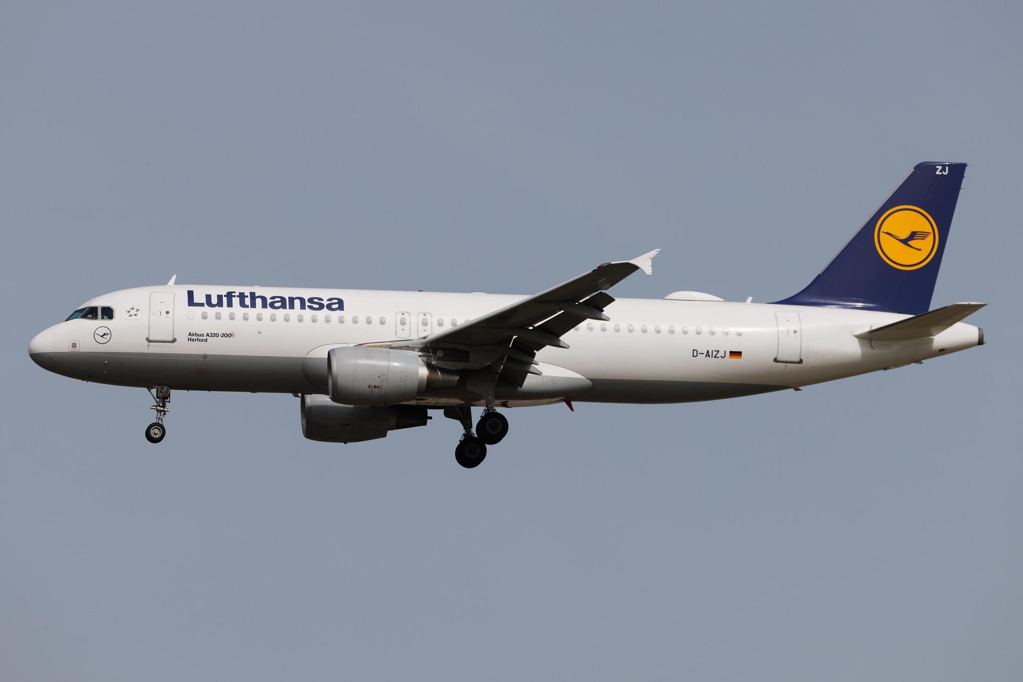 Frankfurt Airport: Lufthansa (LH / DLH) | Airbus A320-214 A320 | D-AIZJ | MSN 4449
