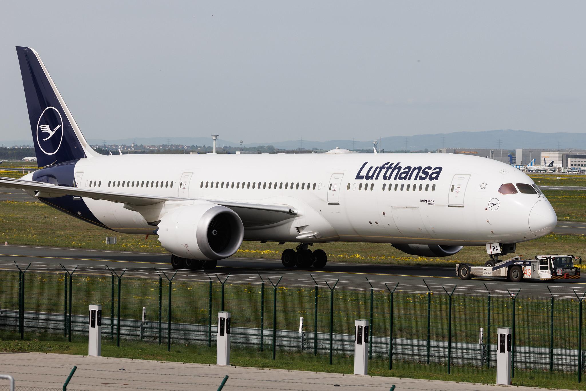 Frankfurt Airport: Lufthansa (LH / DLH) | Boeing 787-9 Dreamliner B789 | D-ABPA | MSN 62730