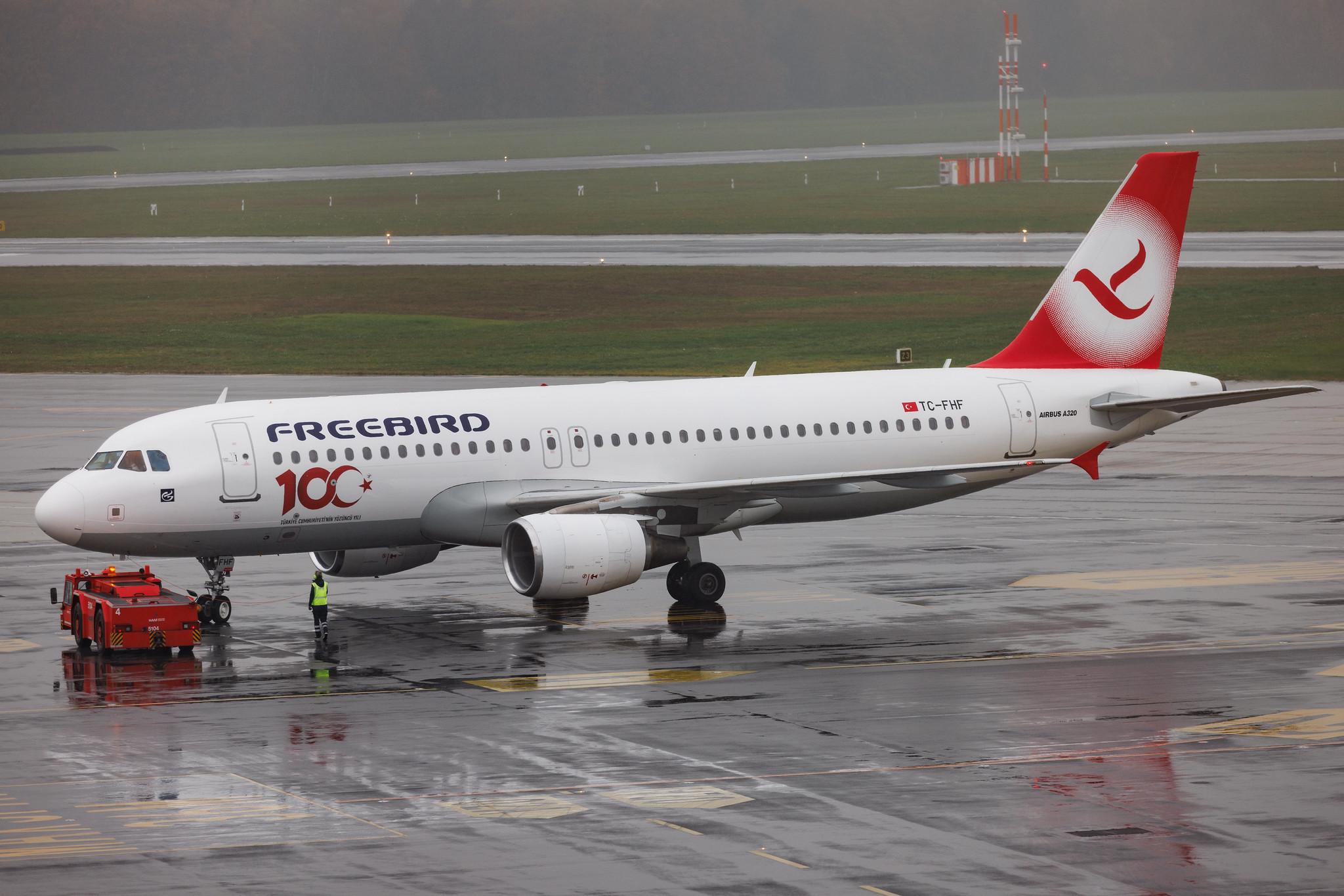 Hamburg Airport: Freebird Airlines (FH / FHY) | Airbus A320-214 A320 | TC-FHF | MSN 03514