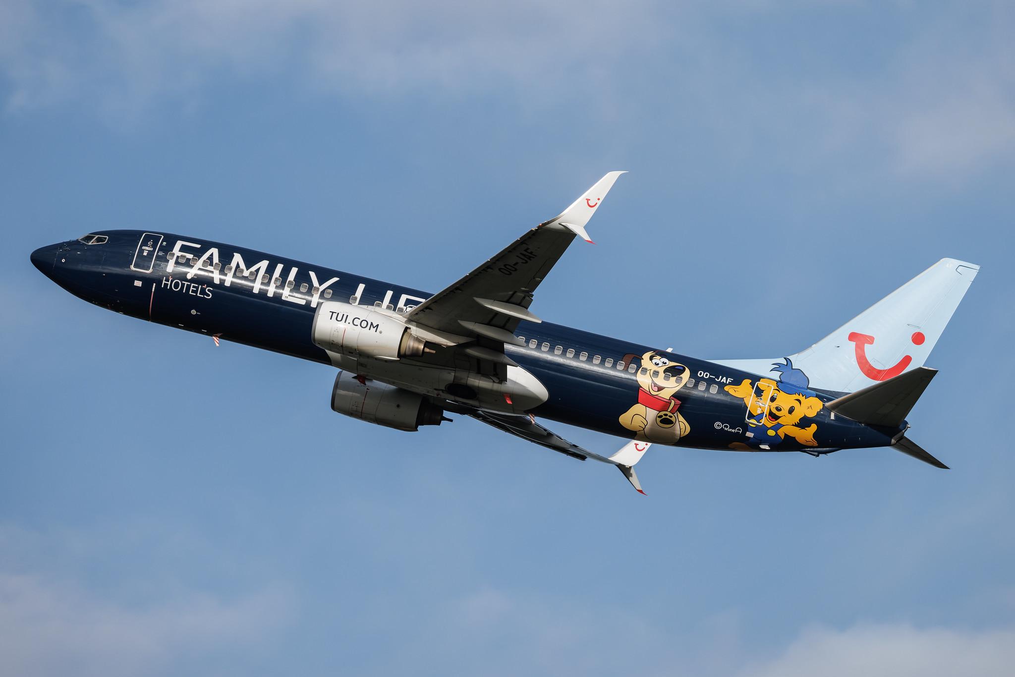 Paris Orly Airport: TUI (X3 / TUI) | Livery: Family Life Hotels Livery | Operator: TUI Airlines Belgium | Boeing 737-8K5 B738 | OO-JAF | MSN 35133