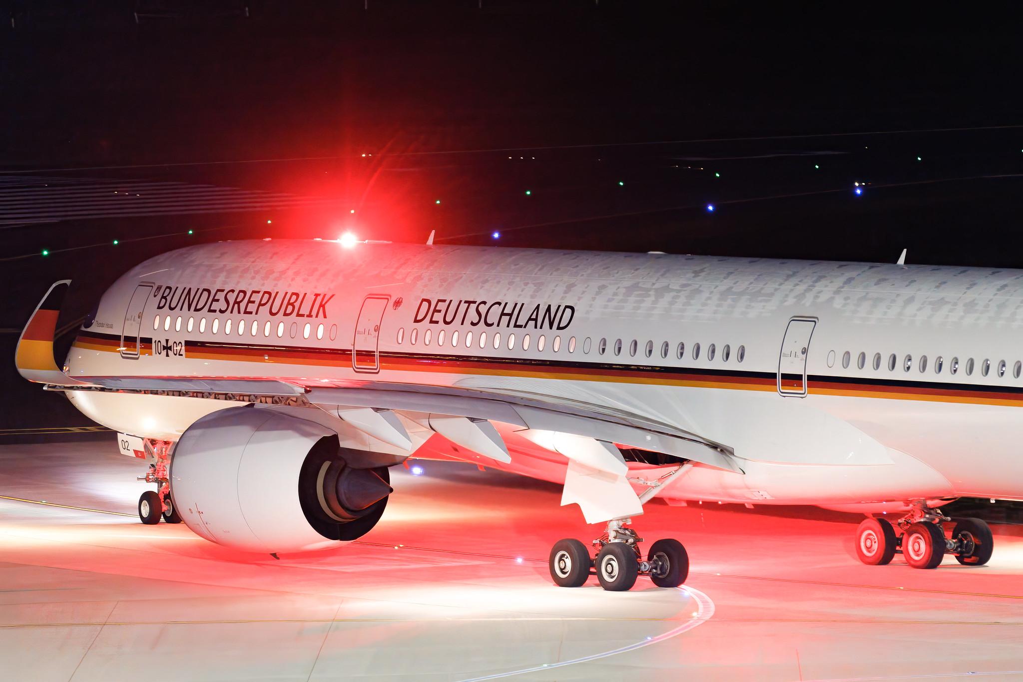 Köln Bonn Airport: German Air Force (/ GAF) | Airbus A350-941 A359 | 10+02 | MSN 526