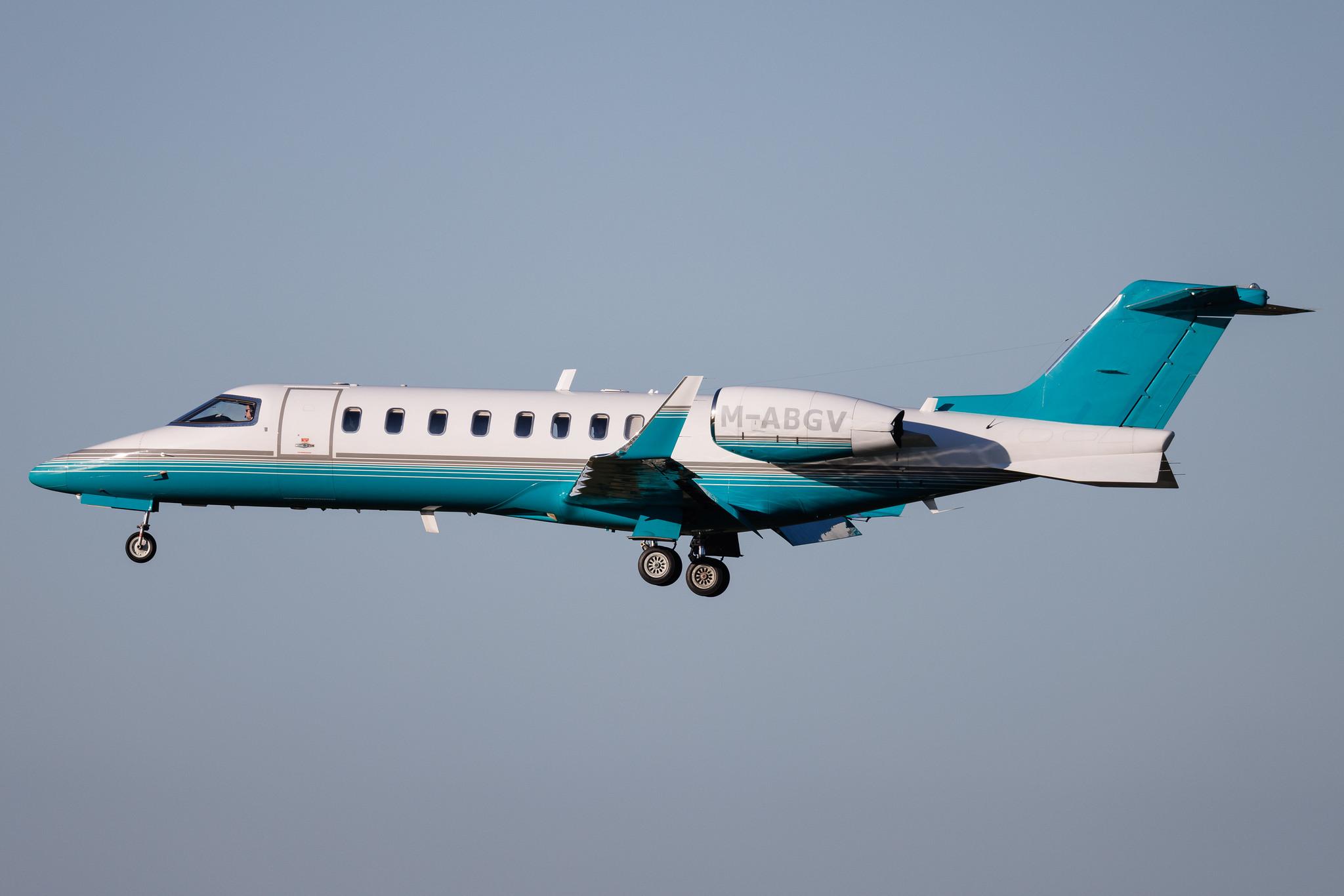 Hamburg Airport: Ryanair (FR / RYR) | Learjet 45 LJ45 | M-ABGV | MSN 45-421