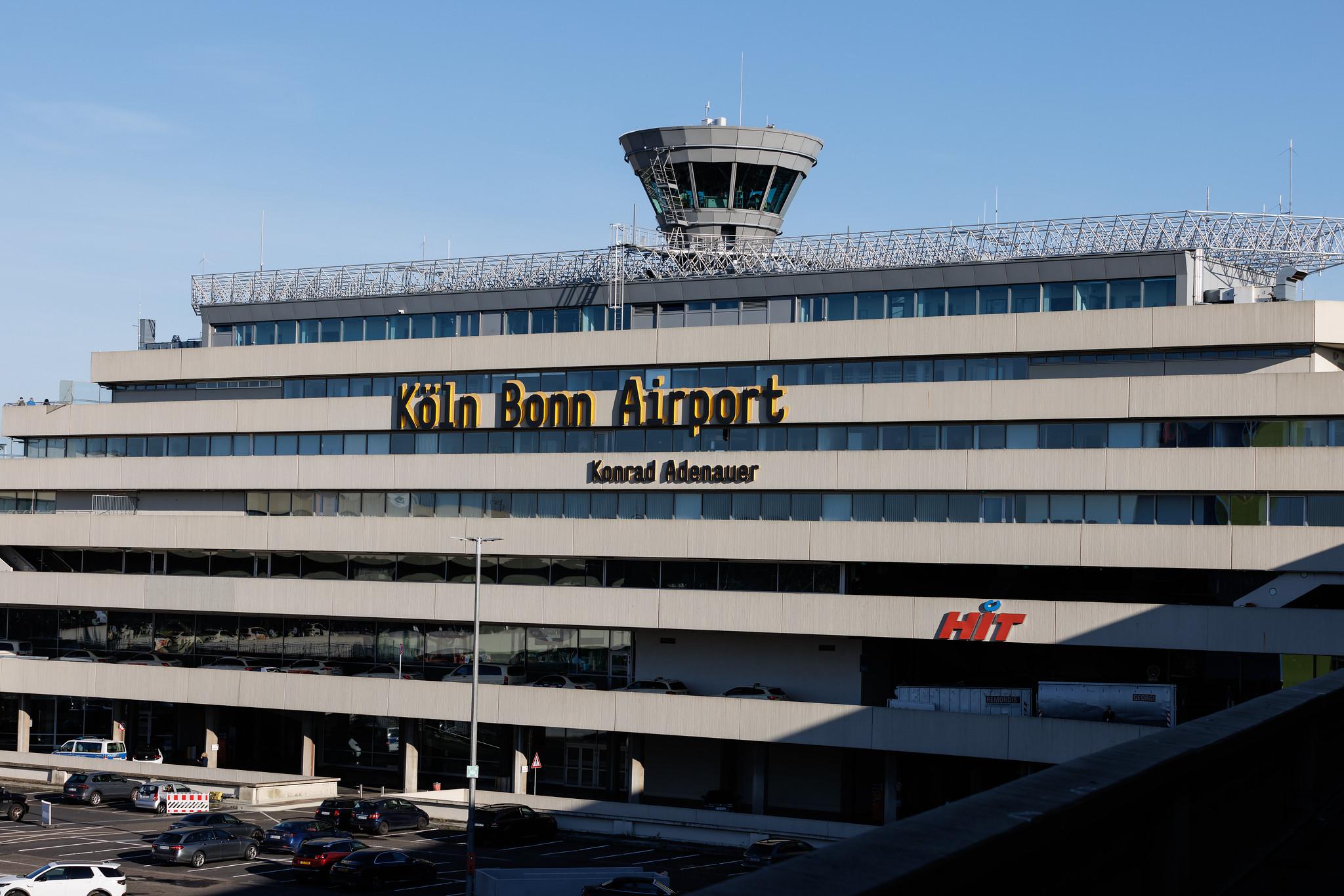 Köln Bonn Airport: Terminal