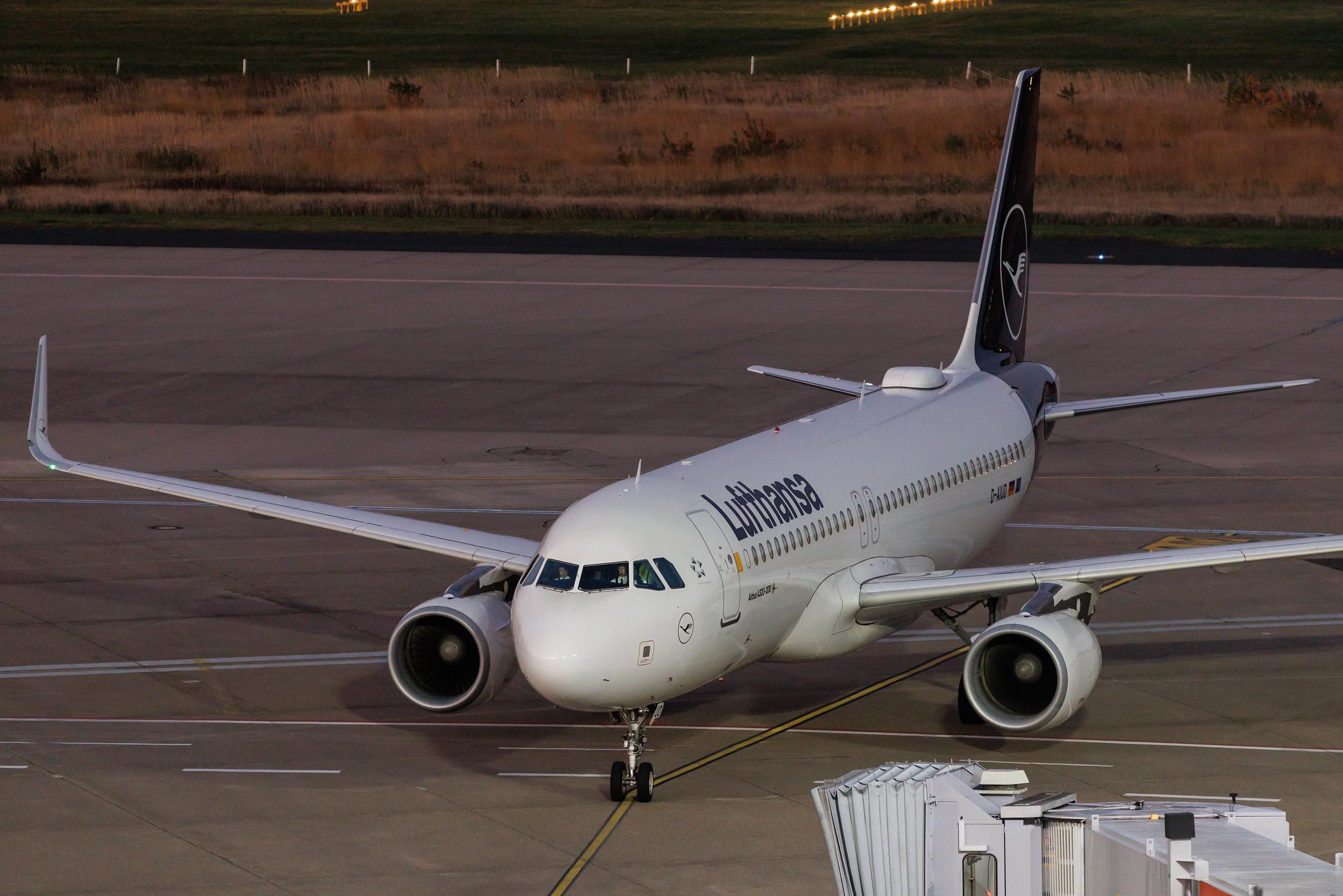 Köln Bonn Airport: Lufthansa (LH / DLH) | Airbus A320-214 A320 | D-AIUD | MSN 6033