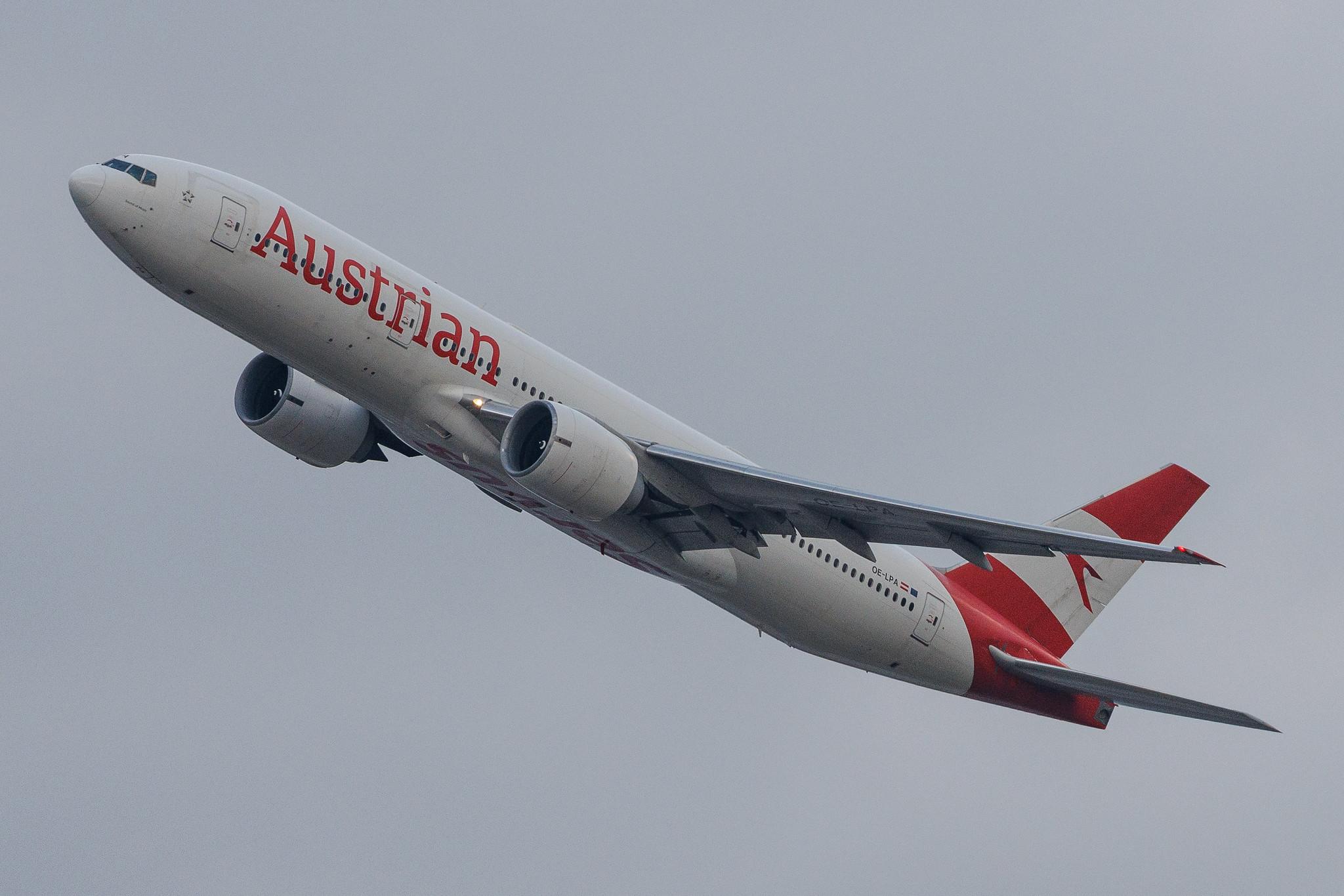 Vienna International Airport: Austrian Airlines (OS / AUA) | Boeing 777-2Z9(ER) B772 | OE-LPA | MSN 28698