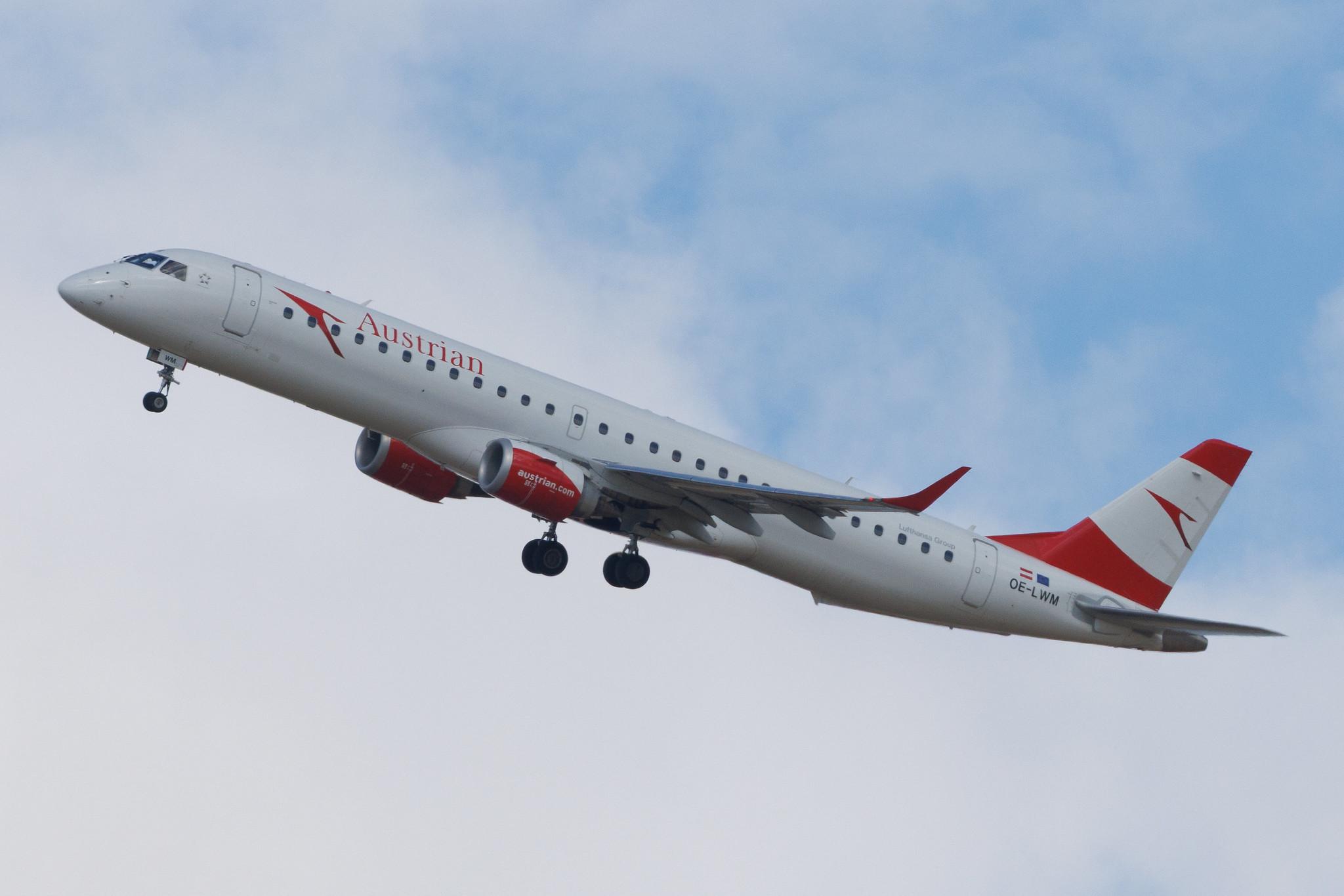 Vienna International Airport: Austrian Airlines (OS / AUA) | Embraer E195LR E195 | OE-LWM | MSN 19000542