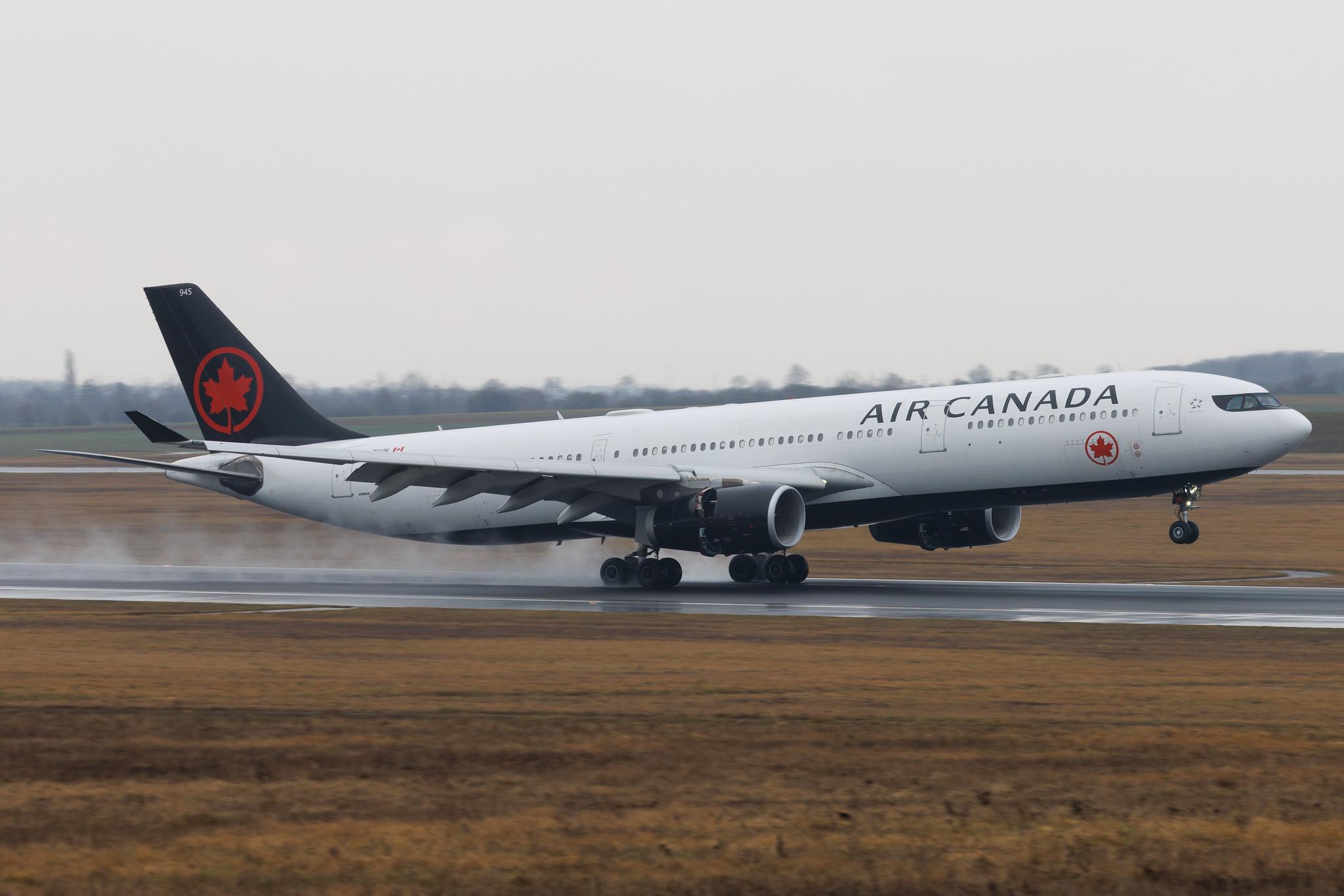 Vienna International Airport: Air Canada (AC / ACA) | Airbus A330-343 A333 | C-GKUH | MSN 1156
