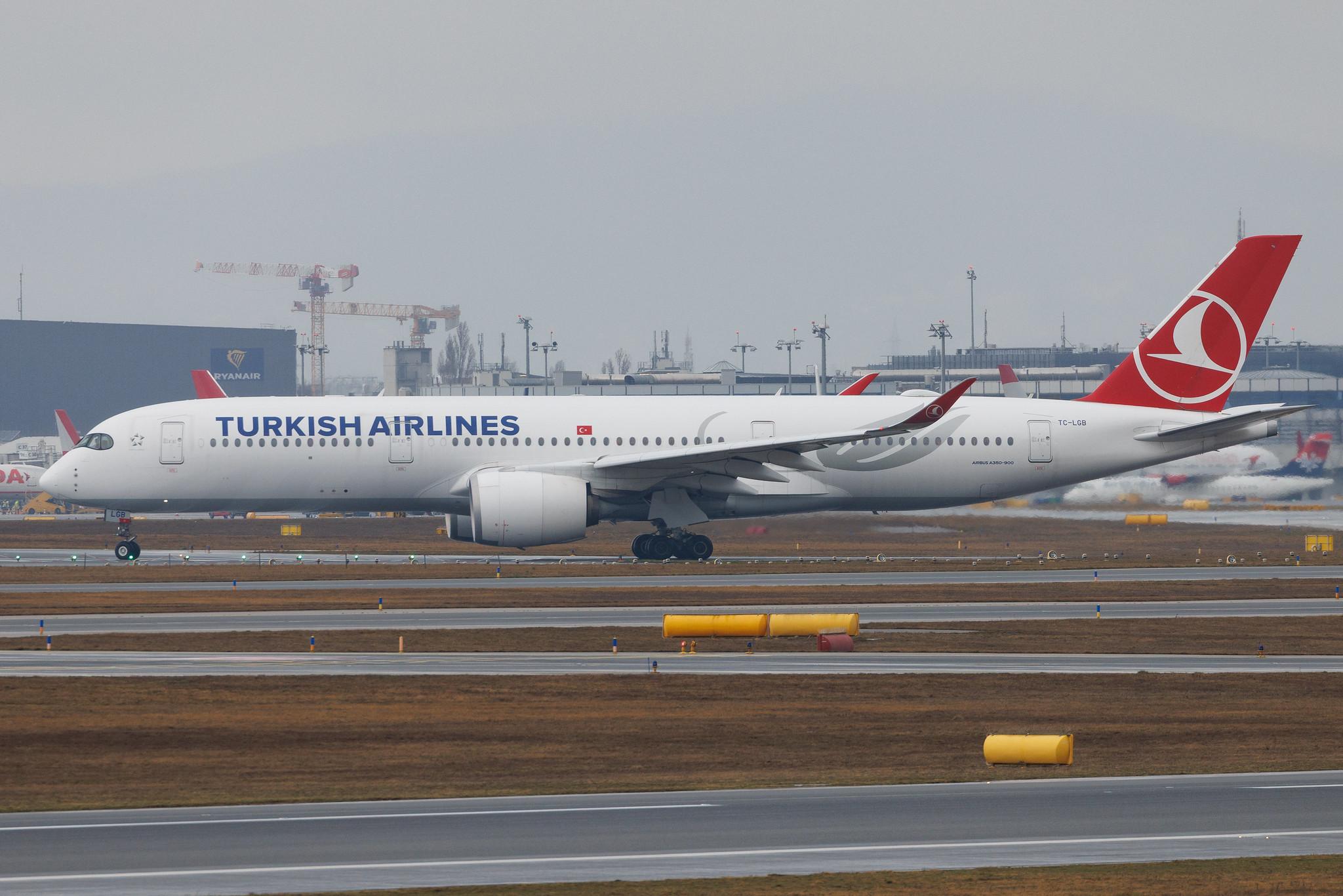 Vienna International Airport: Turkish Airlines (TK / THY) | Airbus A350-941 A359 | TC-LGB | MSN 421