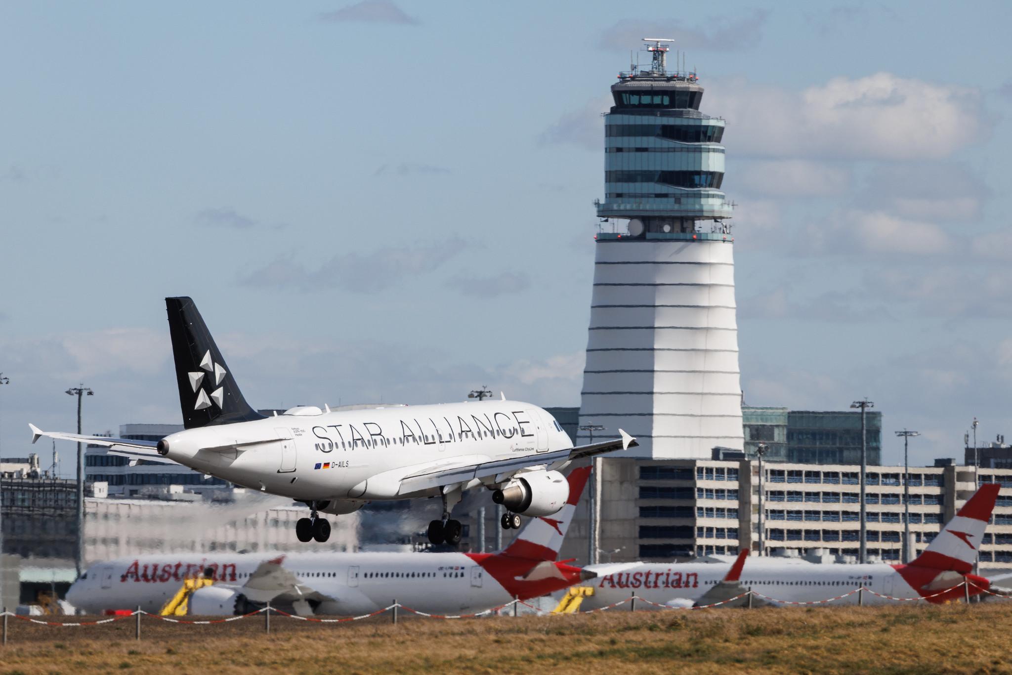 Vienna International Airport: Lufthansa (LH / DLH) | Livery: Star Alliance Livery | Operator: Lufthansa CityLine | Airbus A319-114 A319 | D-AILS | MSN 0729