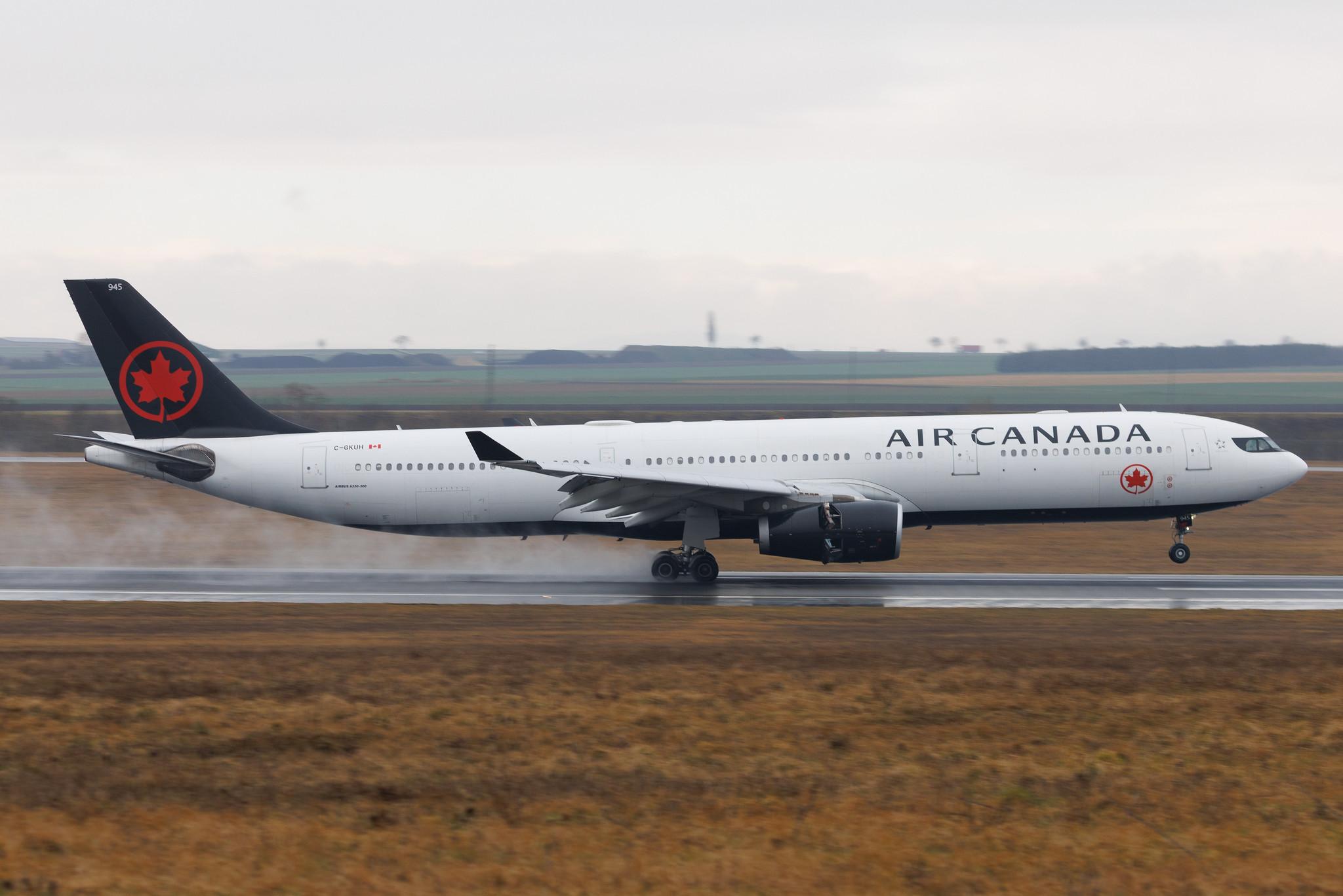 Vienna International Airport: Air Canada (AC / ACA) | Airbus A330-343 A333 | C-GKUH | MSN 1156