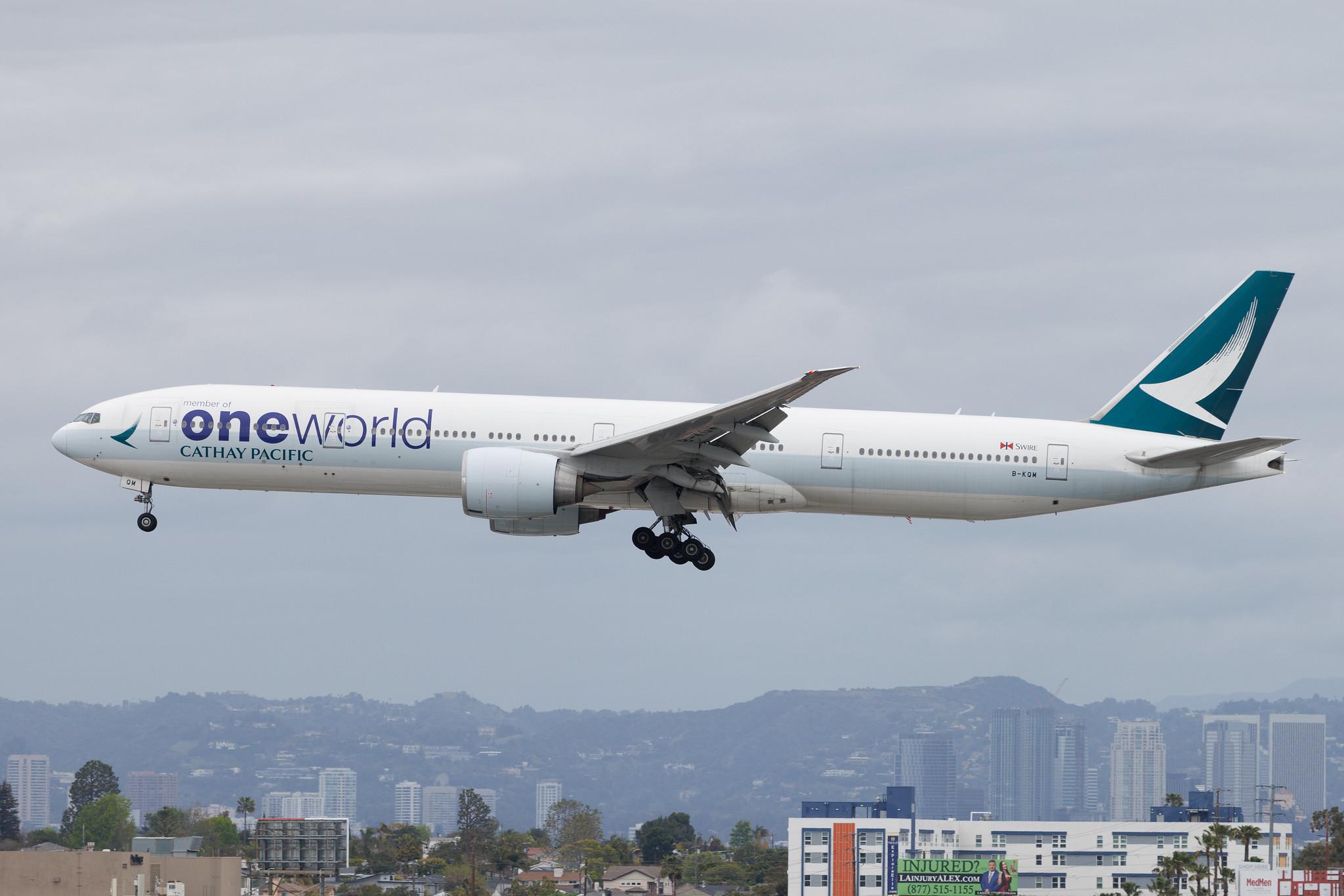 Los Angeles International Airport: Cathay Pacific (CX / CPA) | Livery: Oneworld Livery | Boeing 777-367(ER) B77W | B-KQM | MSN 41433