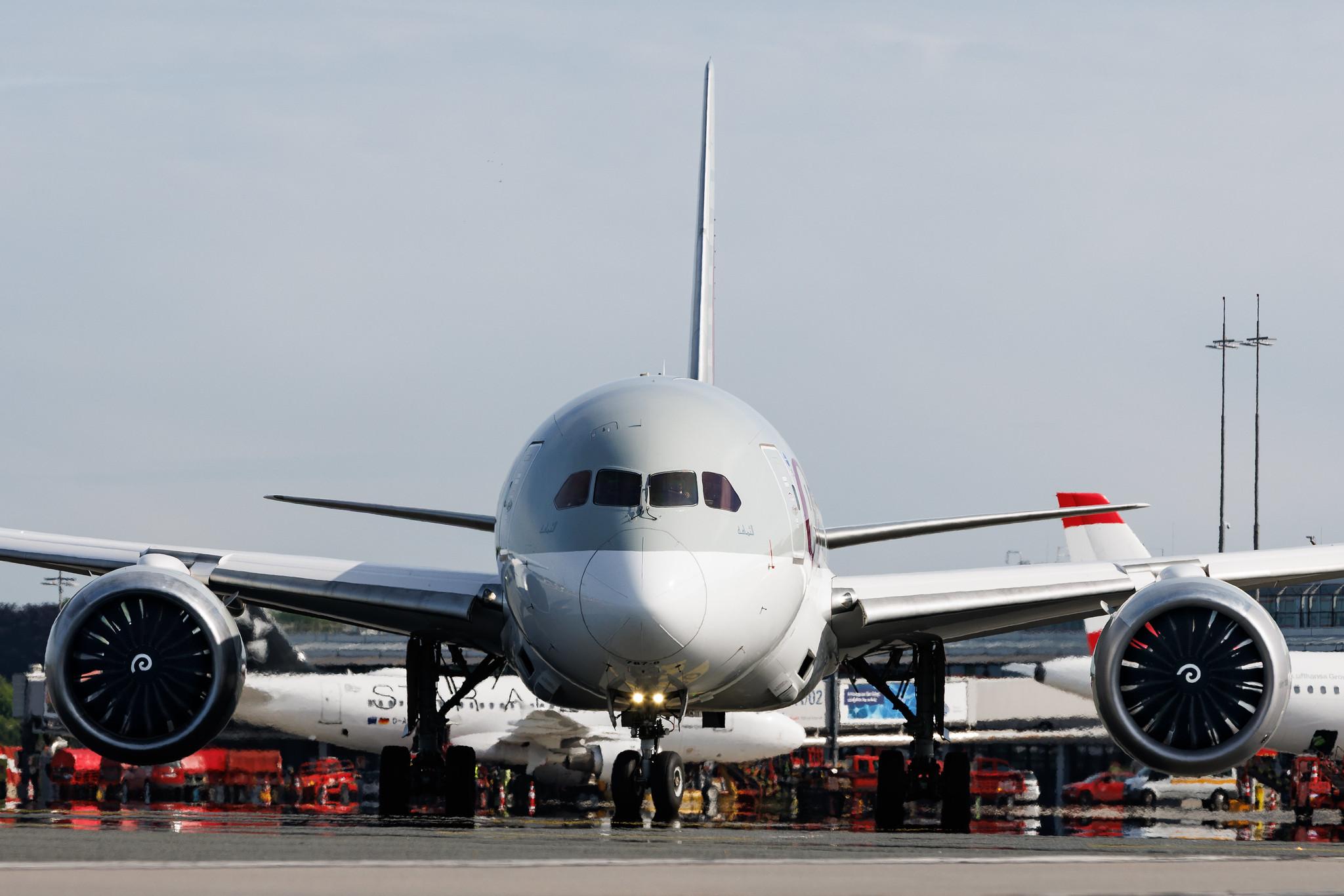 Hamburg Airport: Qatar Airways (QR / QTR) | Boeing 787-8 Dreamliner B788 | A7-BCL | MSN 38330