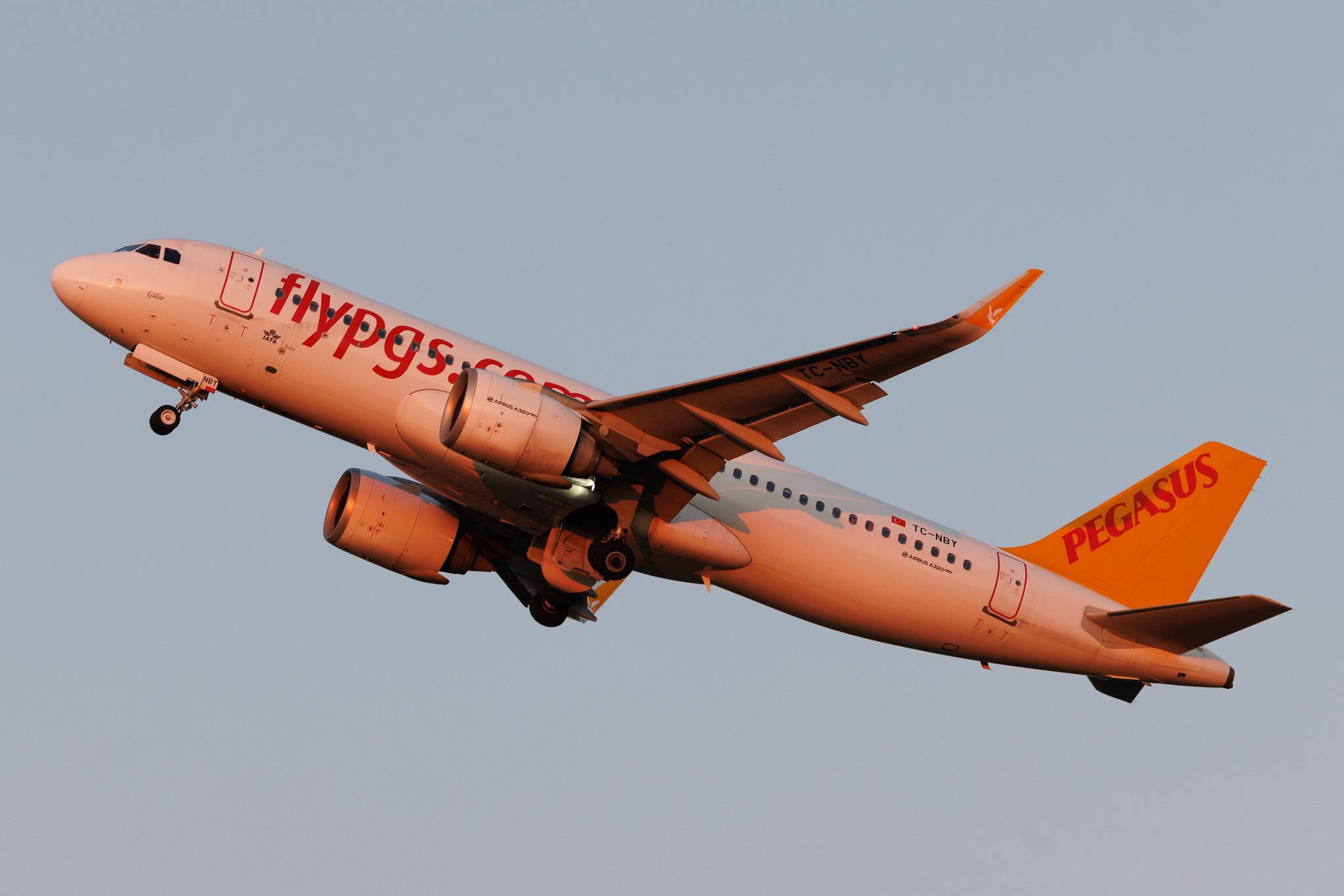 Hamburg Airport: Pegasus (PC / PGT) | Operator: Pegasus Airlines | Airbus A320-251N A20N | TC-NBY | MSN 08292