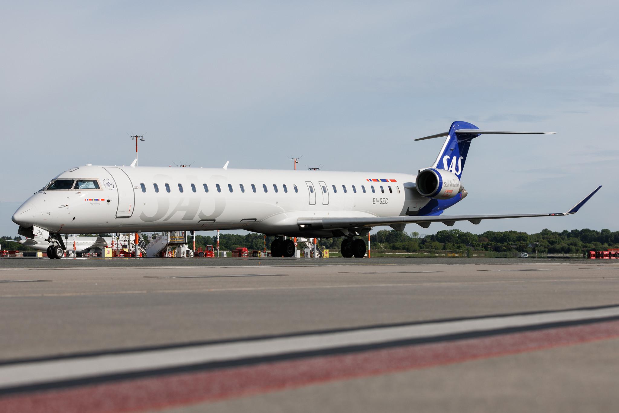 Hamburg Airport: SAS (SK / SAS) | Operator: Cityjet | Mitsubishi CRJ-900LR CRJ9 | EI-GEC | MSN 15246