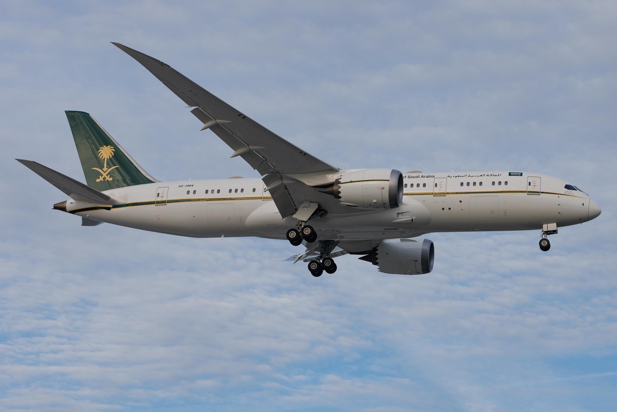 Hamburg Airport: Saudia Royal Fleet (SV / SVA) | Operator: Saudia | Boeing 787-8 Dreamliner B788 | HZ-HM4 | MSN 40059