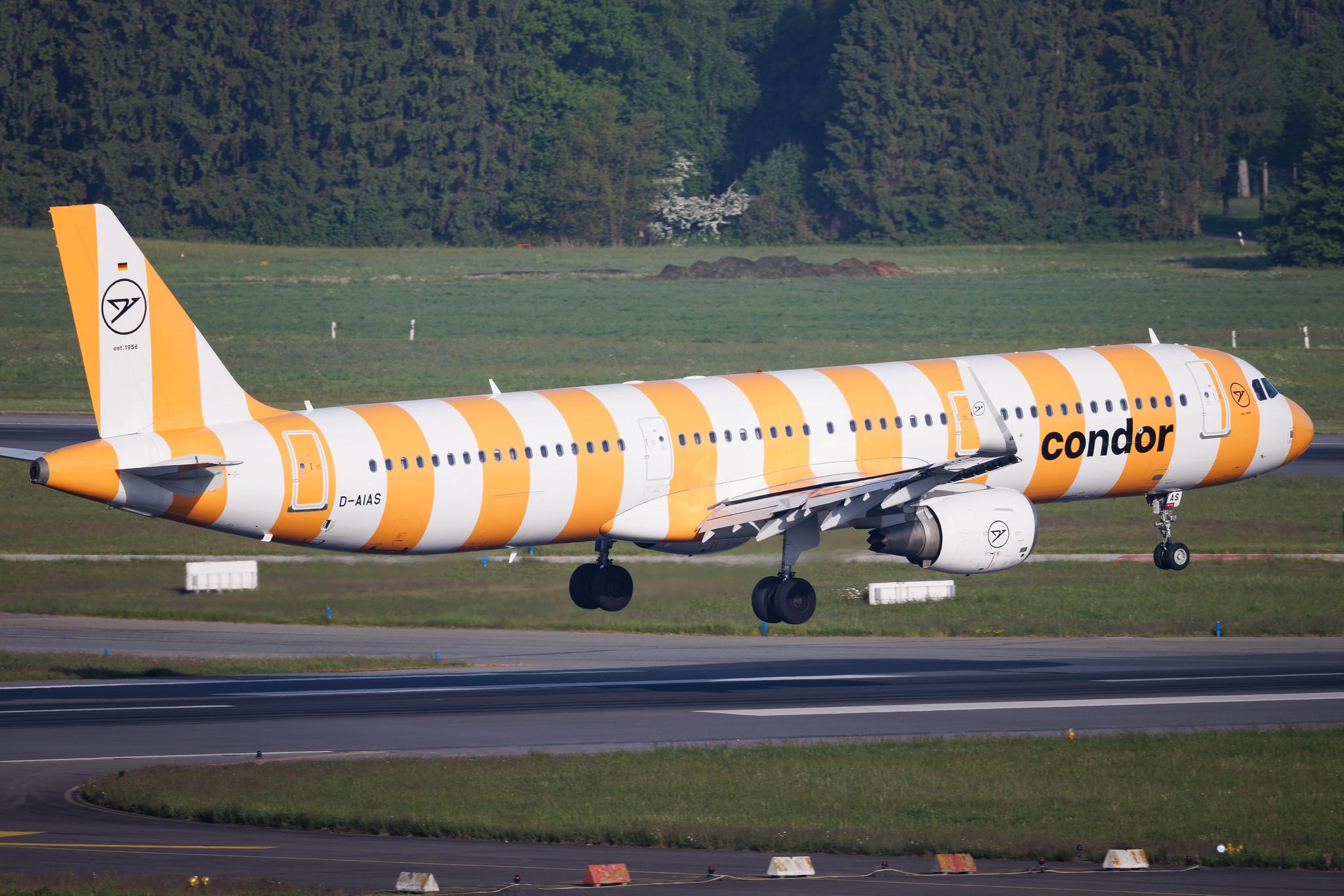 Hamburg Airport: Condor (DE / CFG) | Livery: Yellow Sunshine Livery | Airbus A321-211 A321 | D-AIAS | MSN 06122