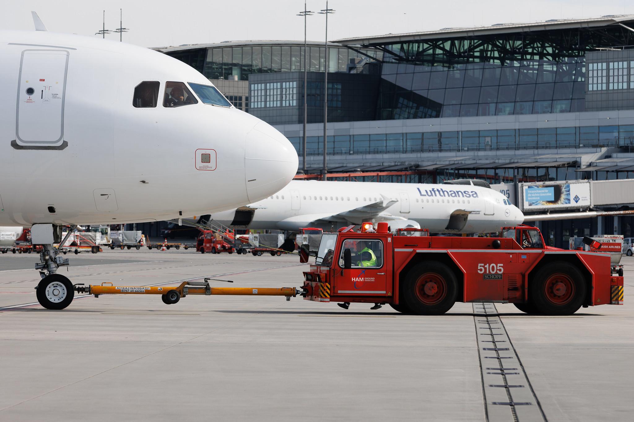 Hamburg Airport: Marabu (DI / MBU) | Operator: Bulgaria Air | Airbus A320-214 A320 | LZ-FBD | MSN 2596