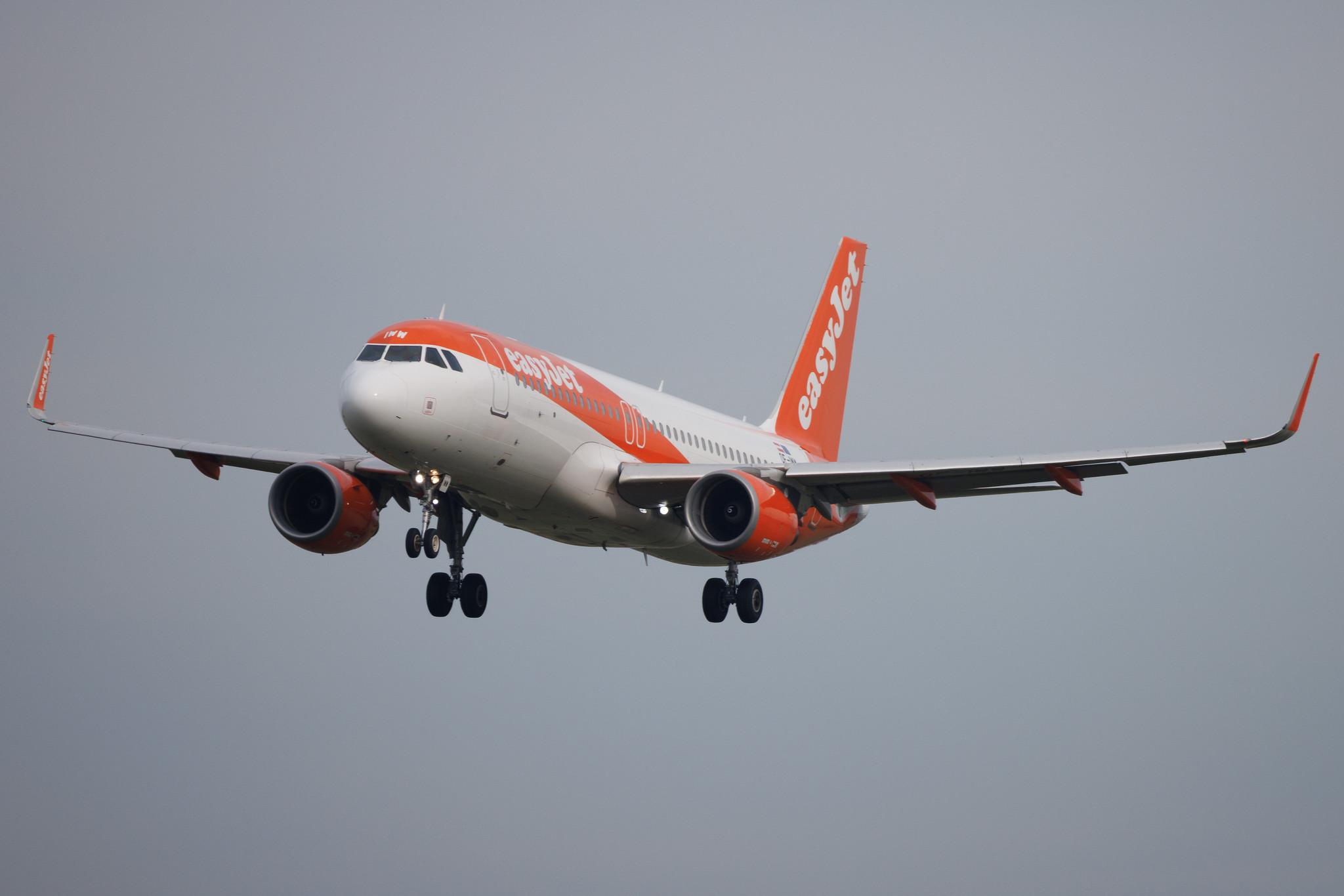 Flughafen Berlin Brandenburg: easyJet (U2 / EZY) | Operator: easyJet Europe | Airbus A320-214 A320 | OE-IWW | MSN 06257