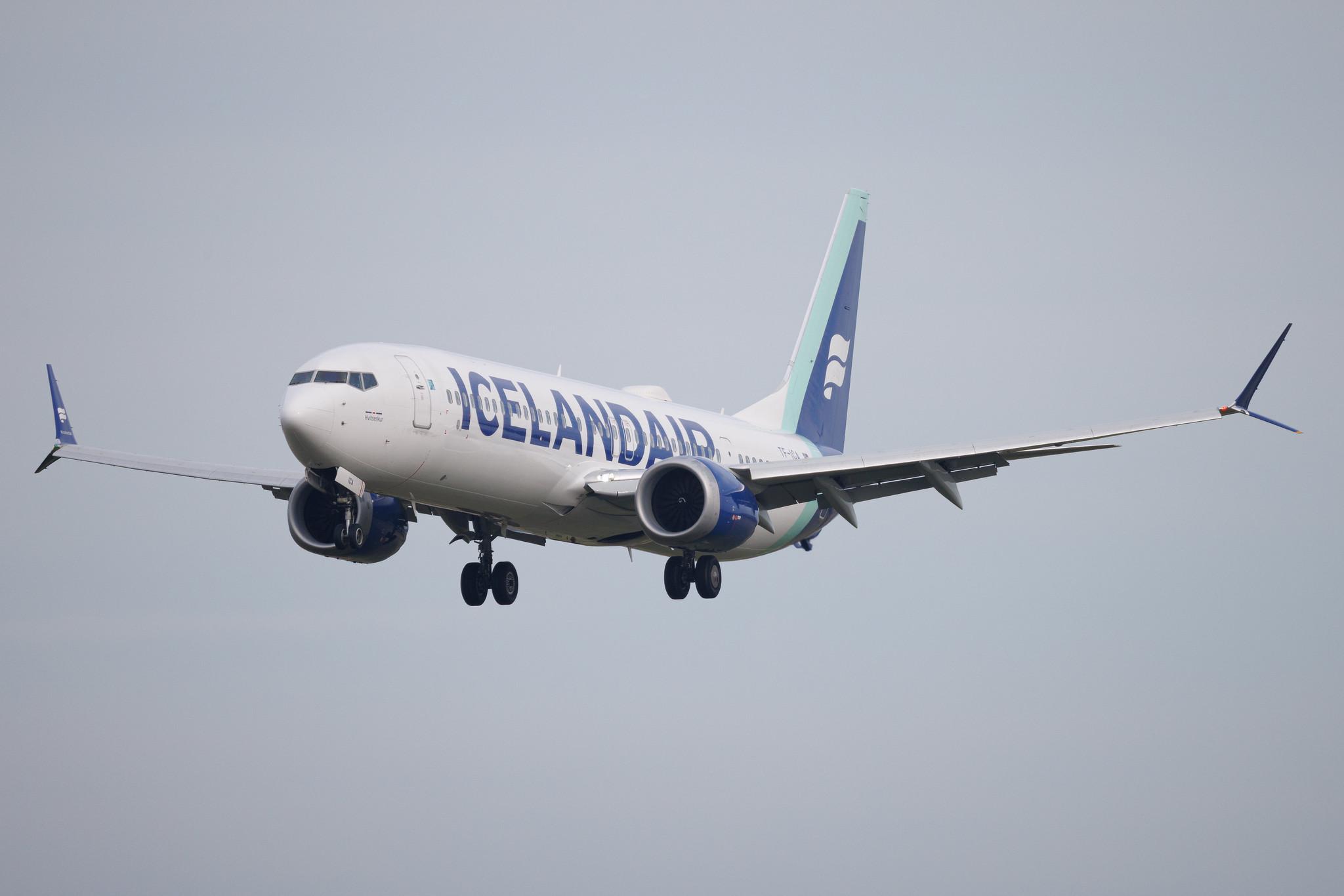 Flughafen Berlin Brandenburg: Icelandair (FI / ICE) | Boeing 737 MAX 9 B39M | TF-ICA | MSN 44357