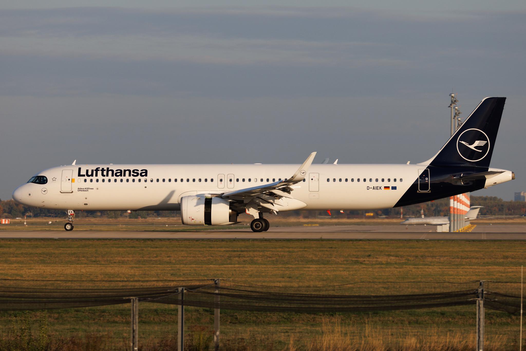 Flughafen Berlin Brandenburg: Lufthansa (LH / DLH) | Airbus A321-271NX A21N | D-AIEK | MSN 10583