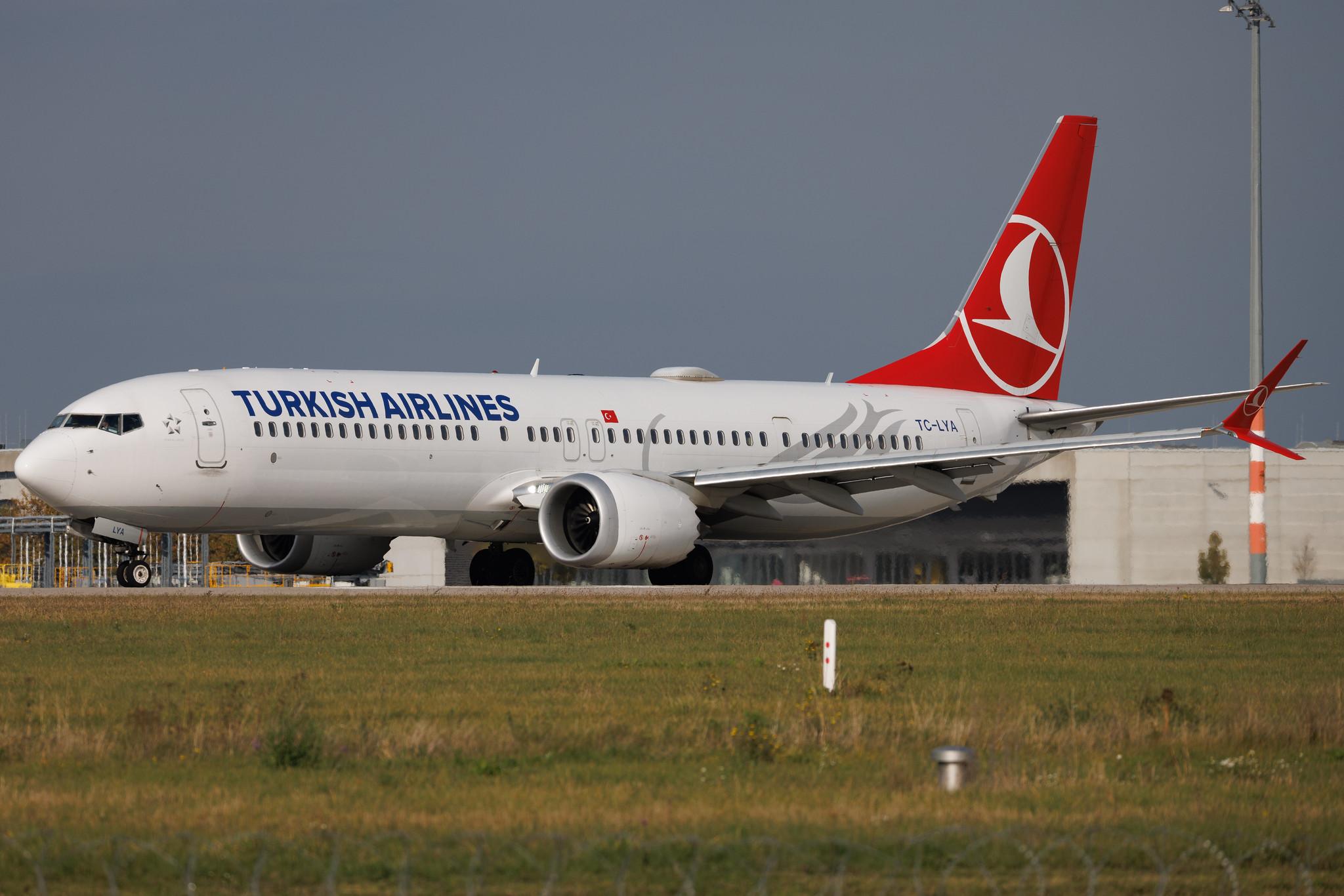 Flughafen Berlin Brandenburg: Turkish Airlines (TK / THY) | Boeing 737 MAX 9 B39M | TC-LYA | MSN 60062