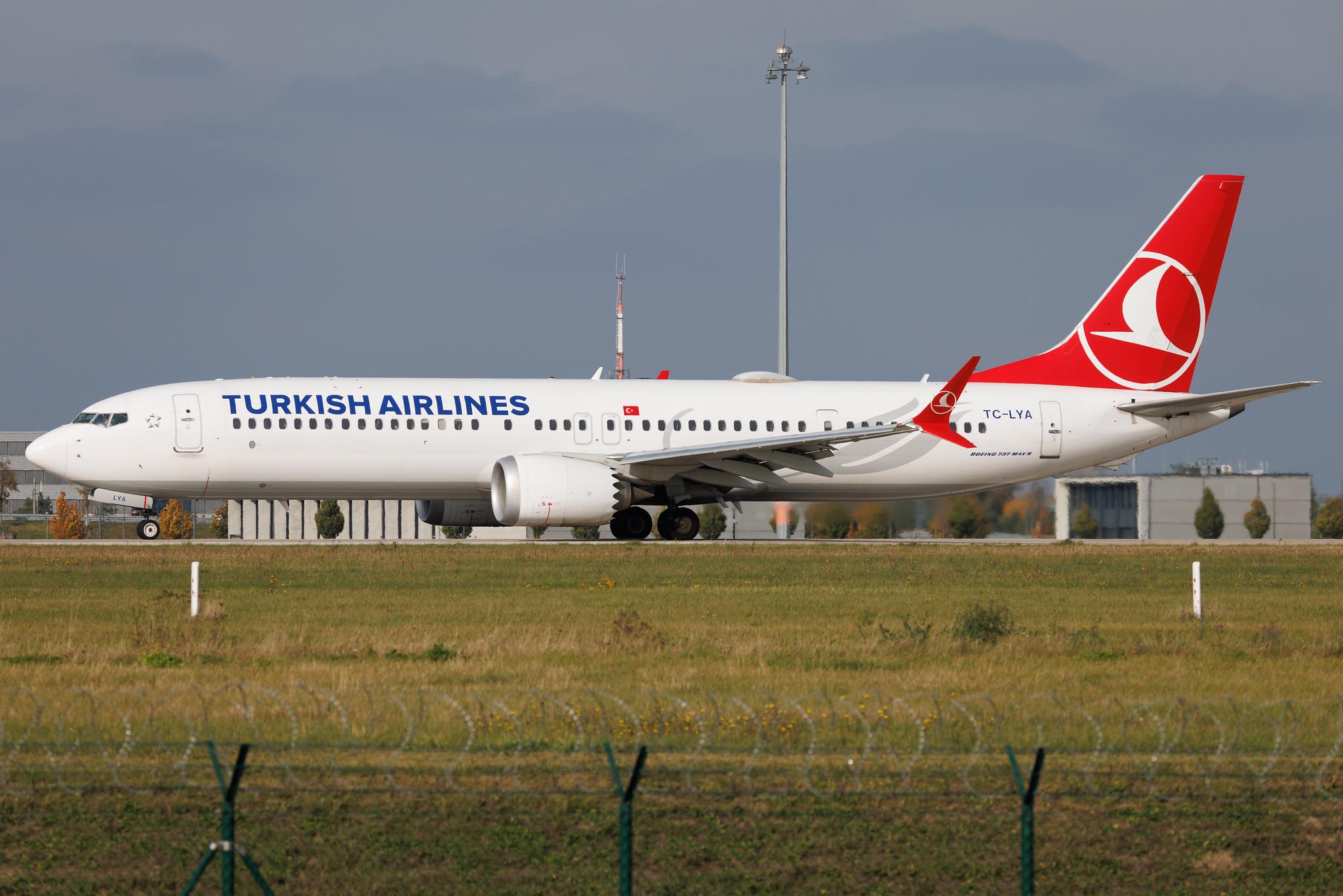 Flughafen Berlin Brandenburg: Turkish Airlines (TK / THY) | Boeing 737 MAX 9 B39M | TC-LYA | MSN 60062