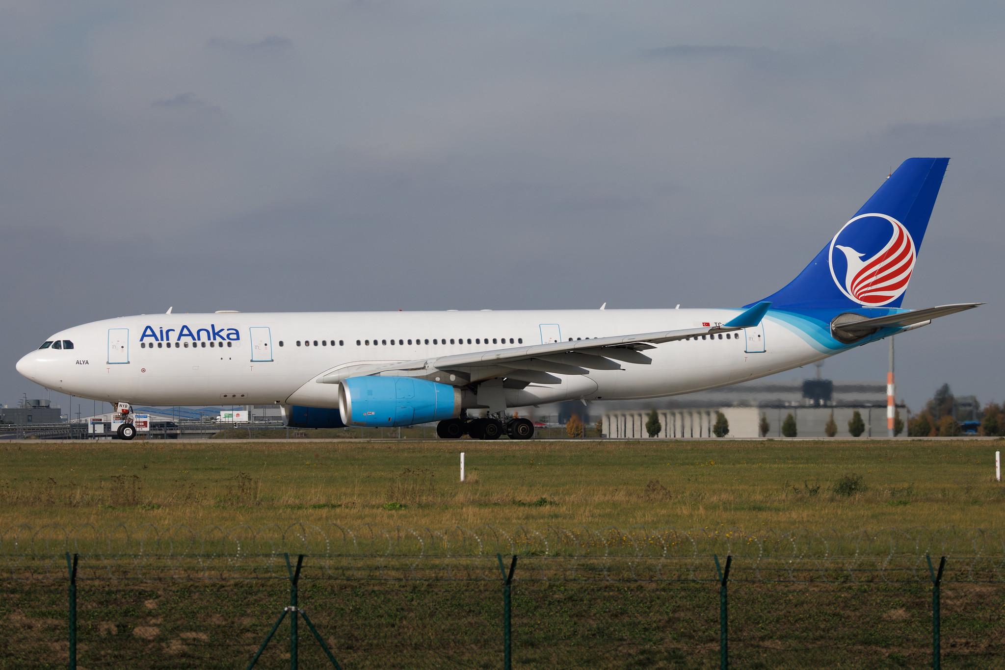 Flughafen Berlin Brandenburg: Air Anka (6K / TAH) | Airbus A330-243 A332 | TC-NYB | MSN 0597