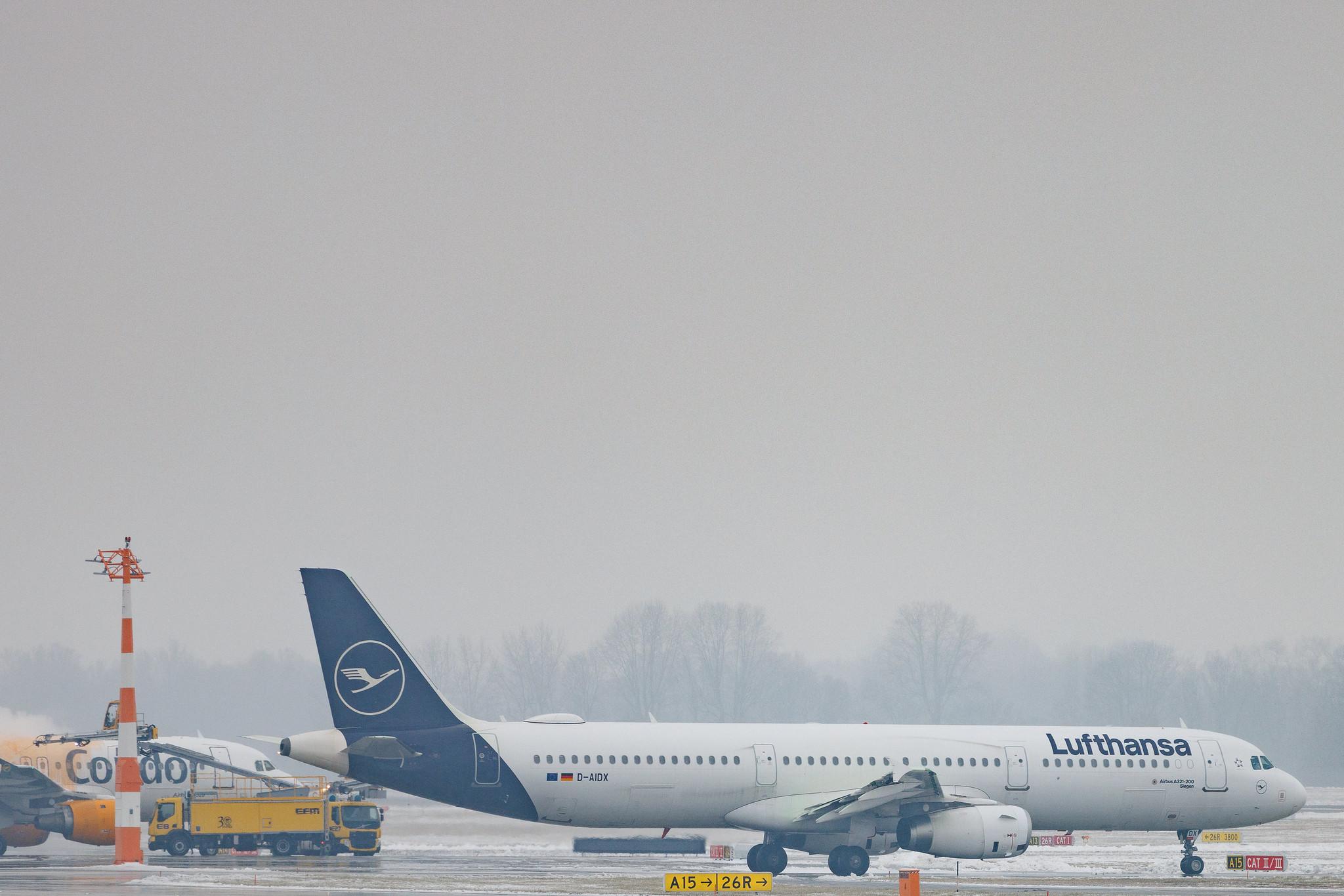 Munich Airport: Lufthansa (LH / DLH) | Airbus A321-231 A321 | D-AIDX | MSN 6451