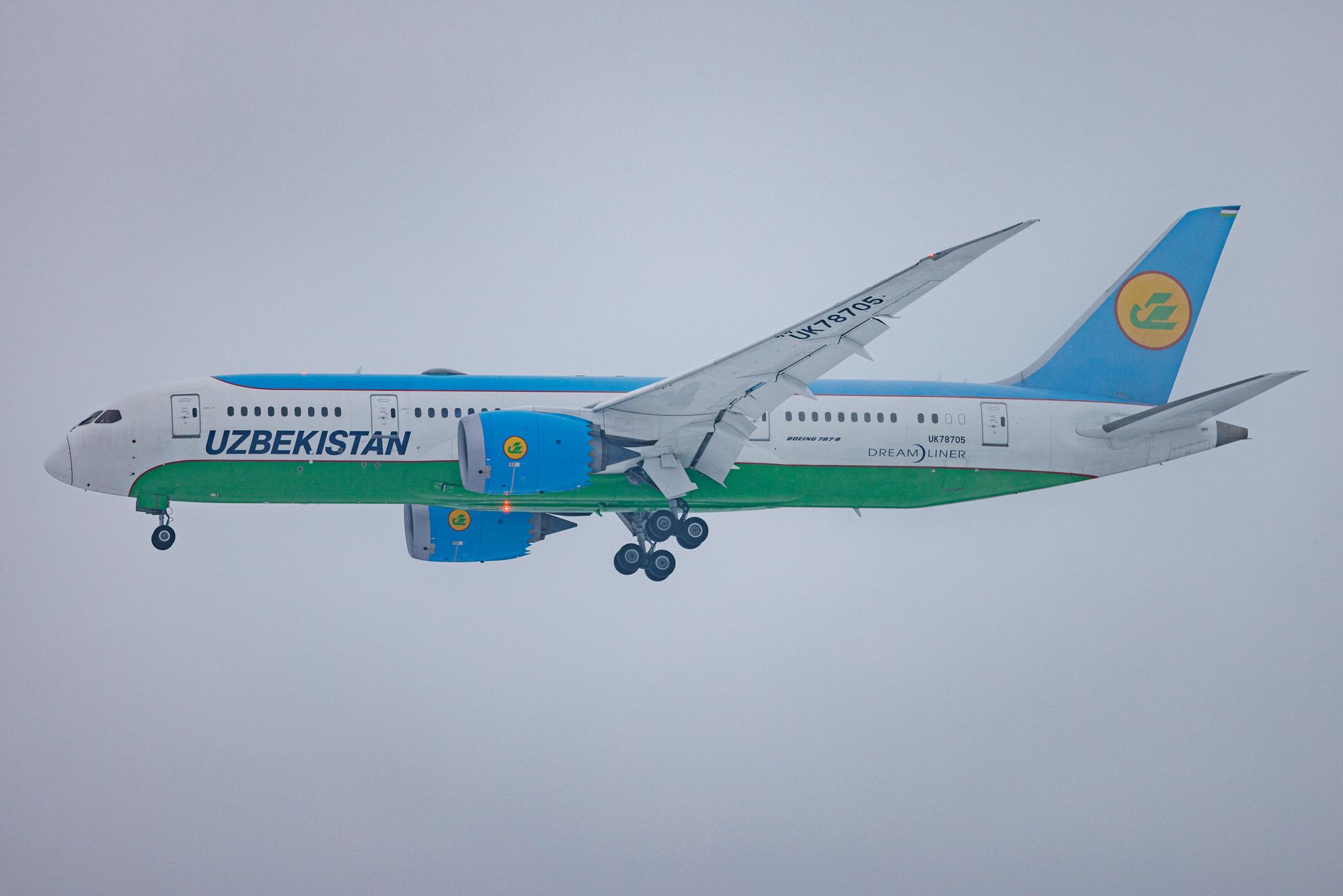Munich Airport: Uzbekistan Airways (HY / UZB) | Boeing 787-8 Dreamliner B788 | UK78705 | MSN 64437