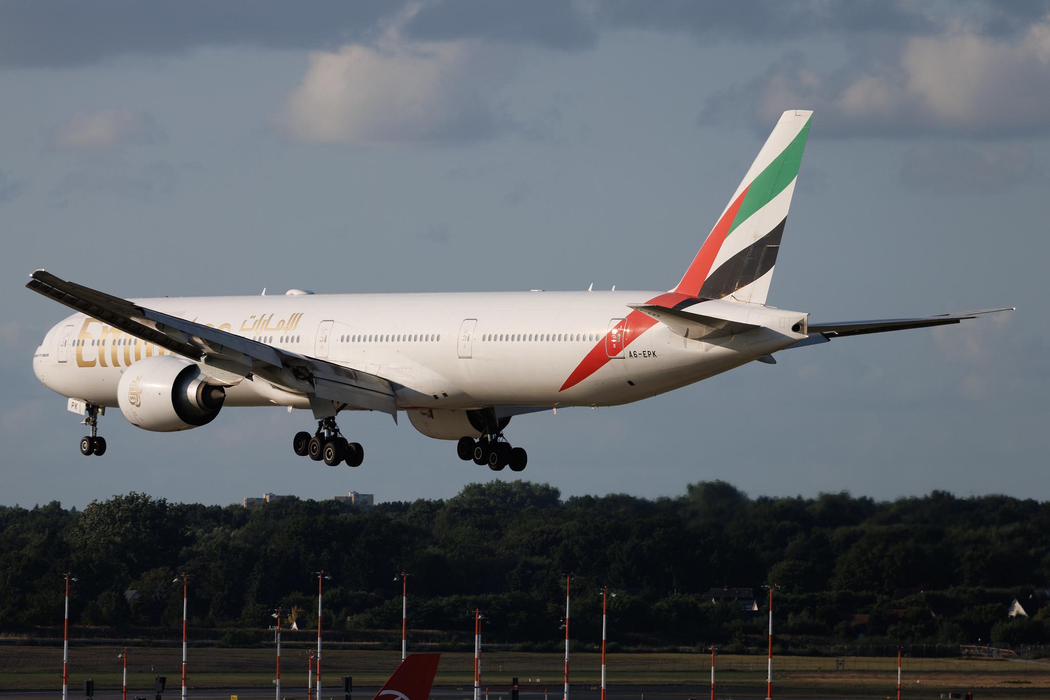 Hamburg Airport: Emirates (EK / UAE) | Boeing 777-31H(ER) B77W | A6-EPK | MSN 42330
