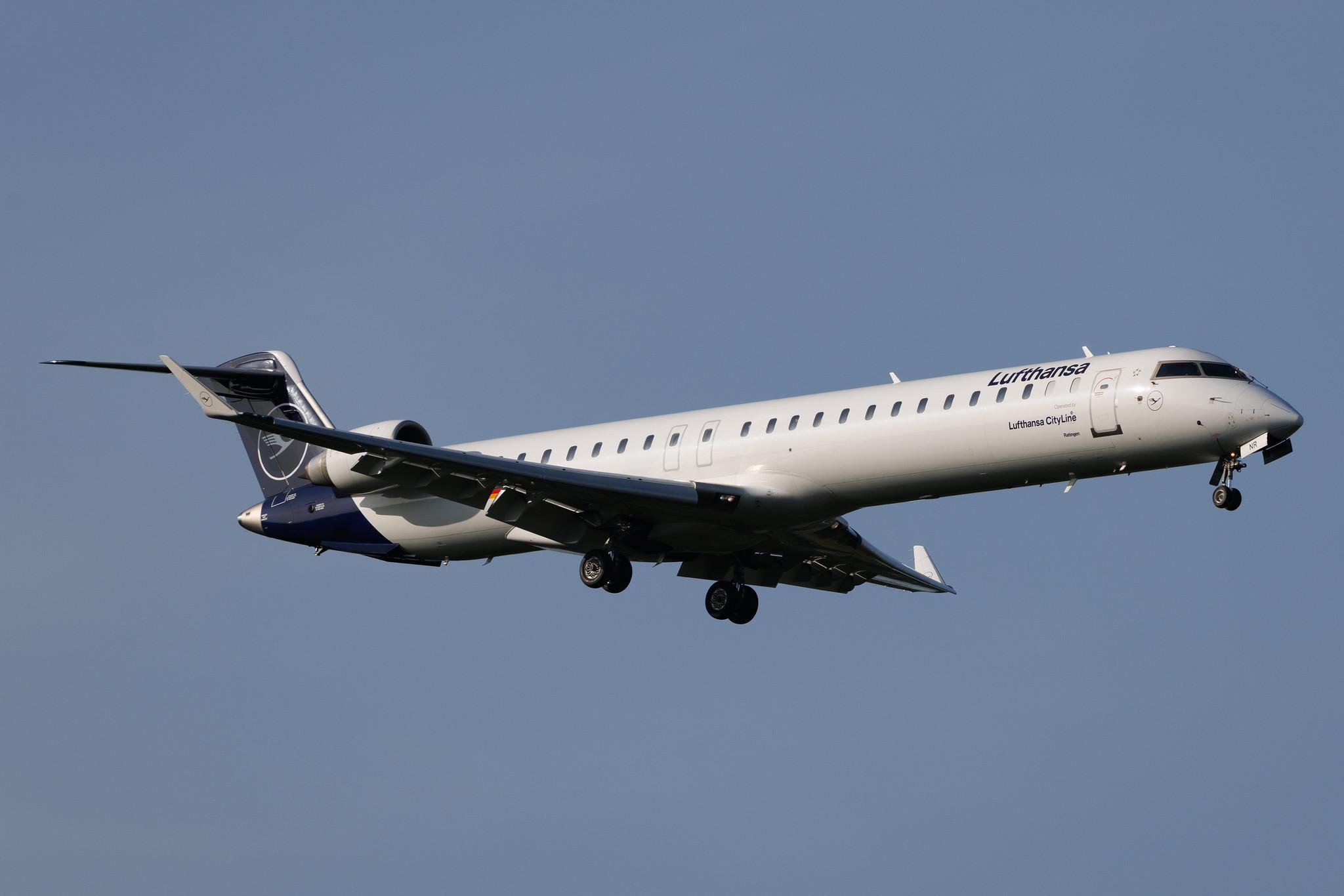 Hamburg Airport: Lufthansa (LH / DLH) | Operator: Lufthansa CityLine | Mitsubishi CRJ-900LR CRJ9 | D-ACNR | MSN 15263
