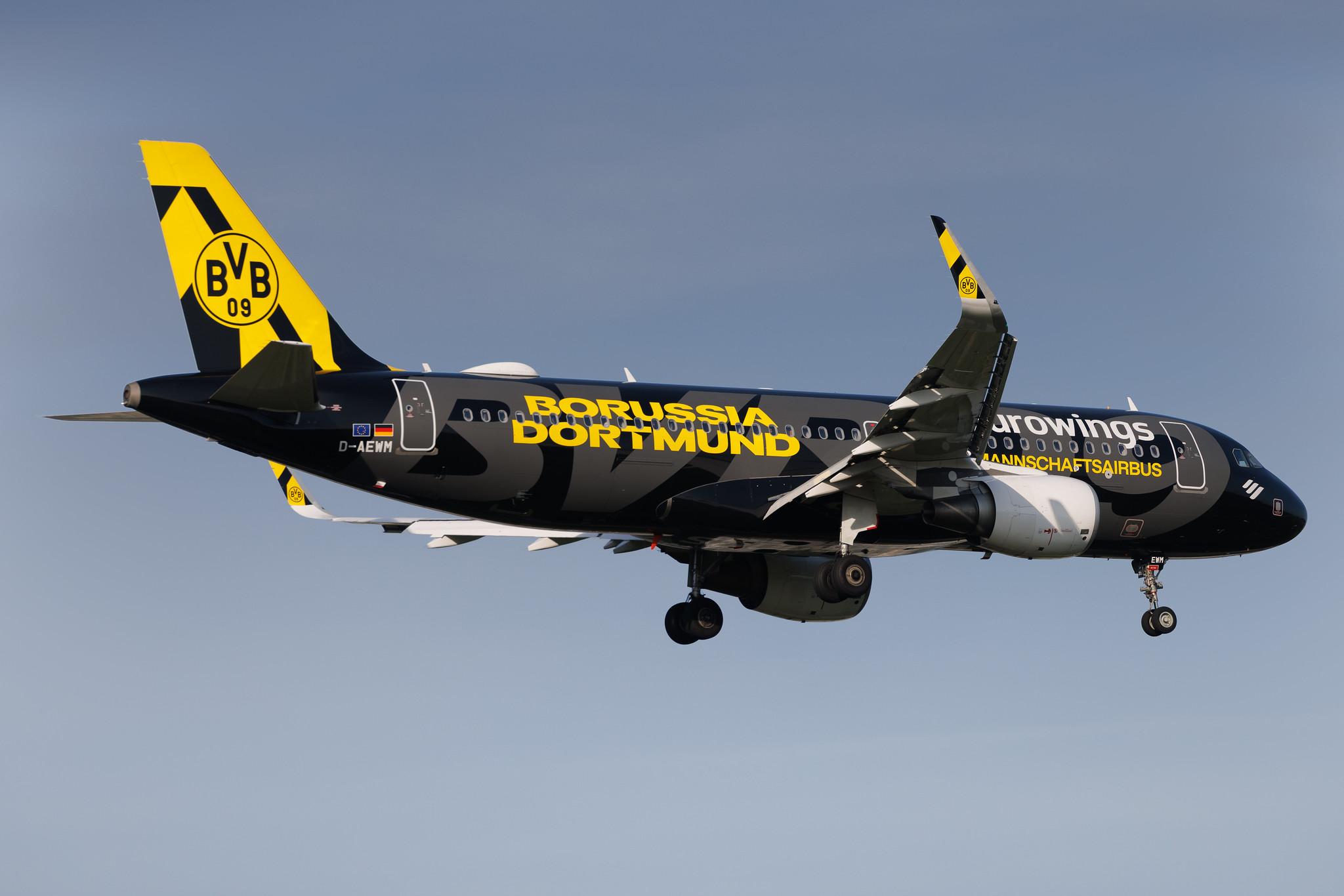 Hamburg Airport: Eurowings (EW / EWG) | Livery: BVB FanAirbus | Airbus A320-214 A320 | D-AEWM | MSN 7259