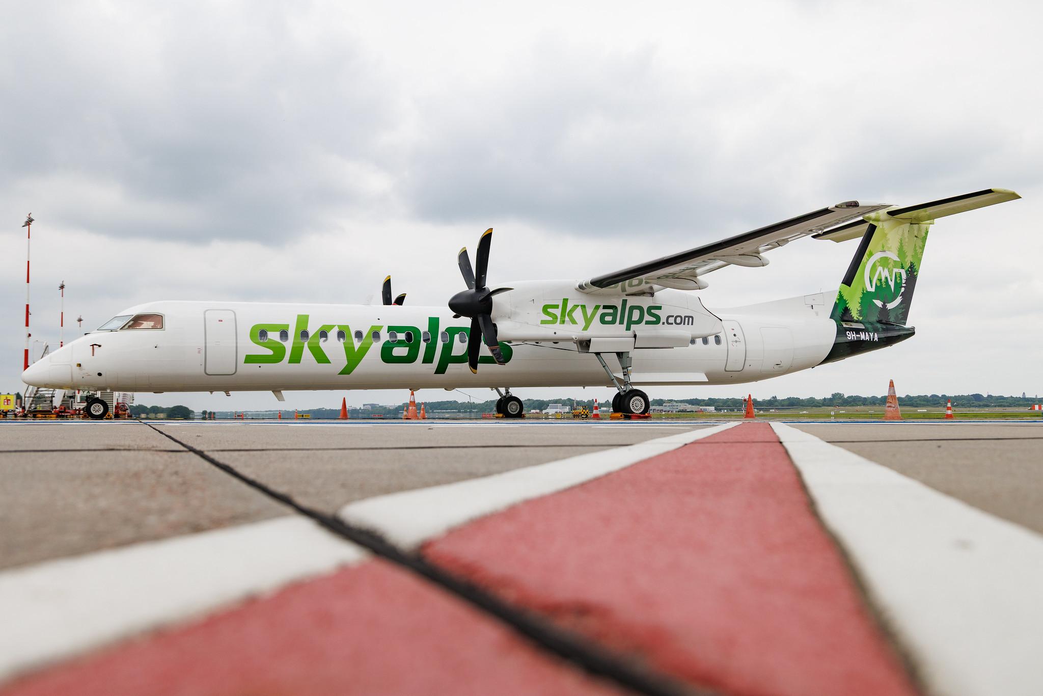 Hamburg Airport: SkyAlps (BQ / SWU) | De Havilland Canada Dash 8-400 DH8D | 9H-MAYA | MSN 4248