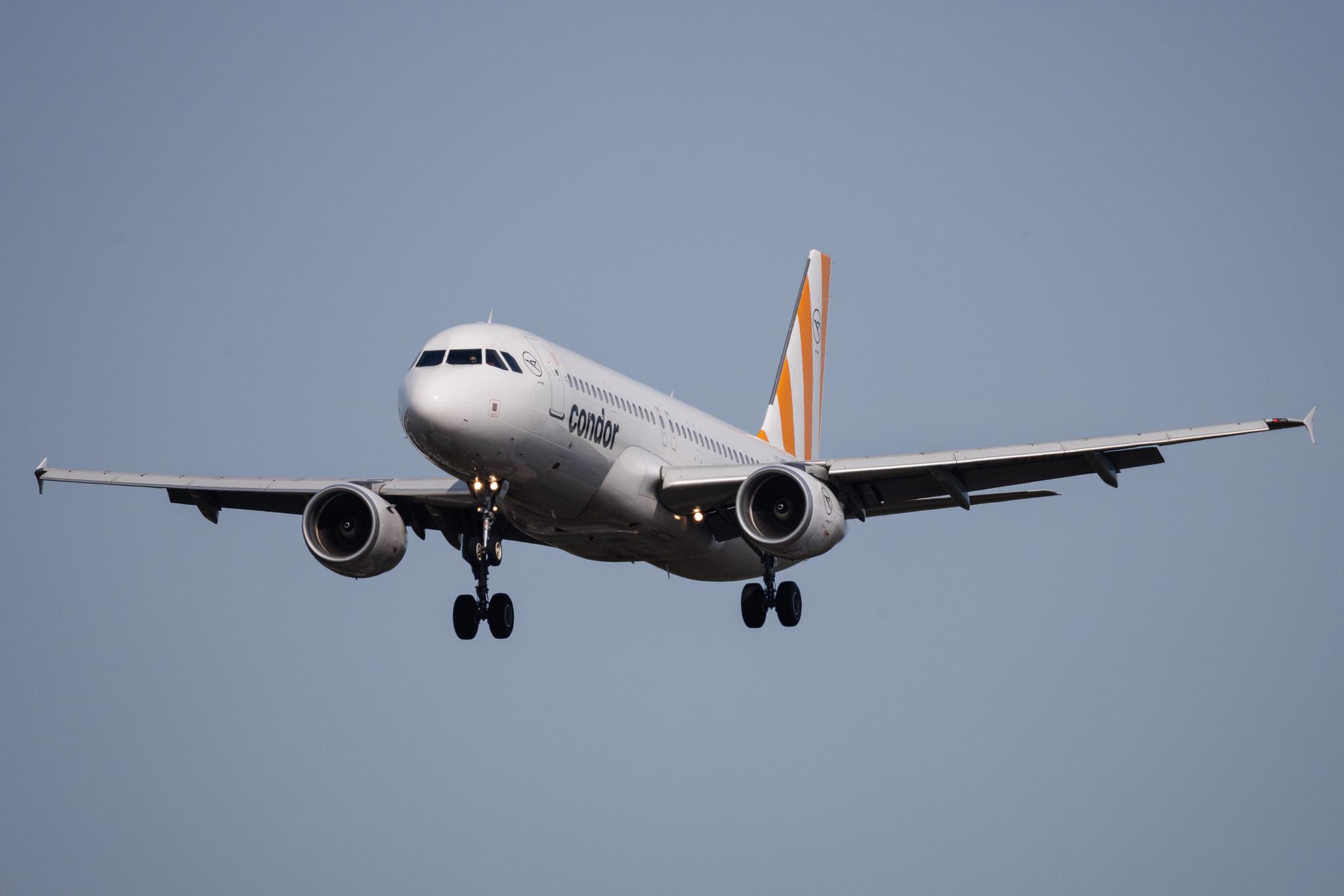 Hamburg Airport: Condor (DE / CFG) | Operator: Heston Airlines | Airbus A320-214 A320 | LY-NRU | MSN 03596