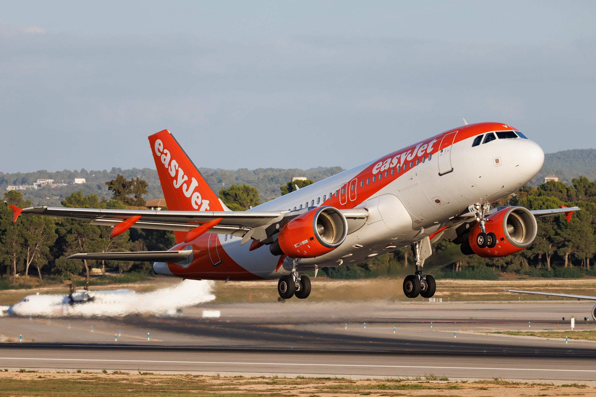 Palma de Mallorca Airport: easyJet (U2 / EZY) | Operator: easyJet Europe | Airbus A319-111 A319 | OE-LVK | MSN 02782