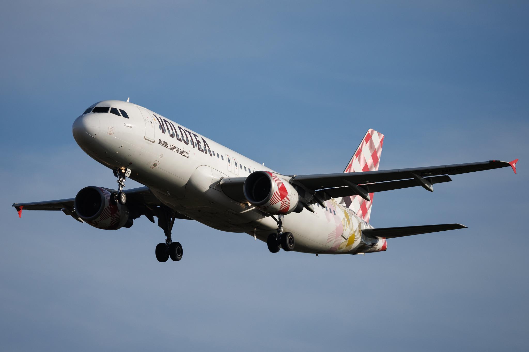 Palma de Mallorca Airport: Volotea (V7 / VOE) | Airbus A320-214 A320 | EC-NPC | MSN 03931