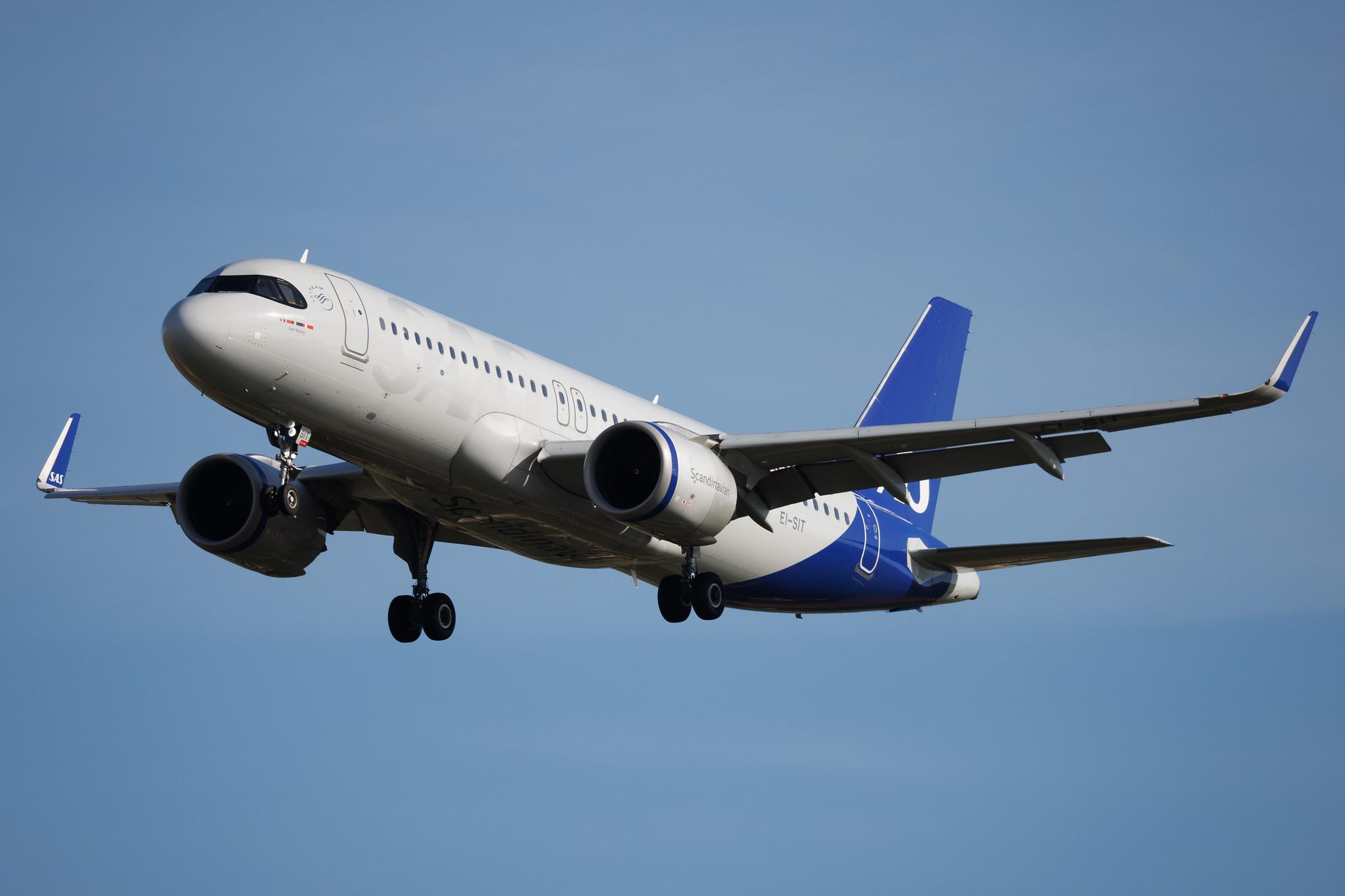 Palma de Mallorca Airport: SAS (SK / SAS) | Operator: SAS Connect |  Airbus A320-251N A20N | EI-SIT | MSN 10937