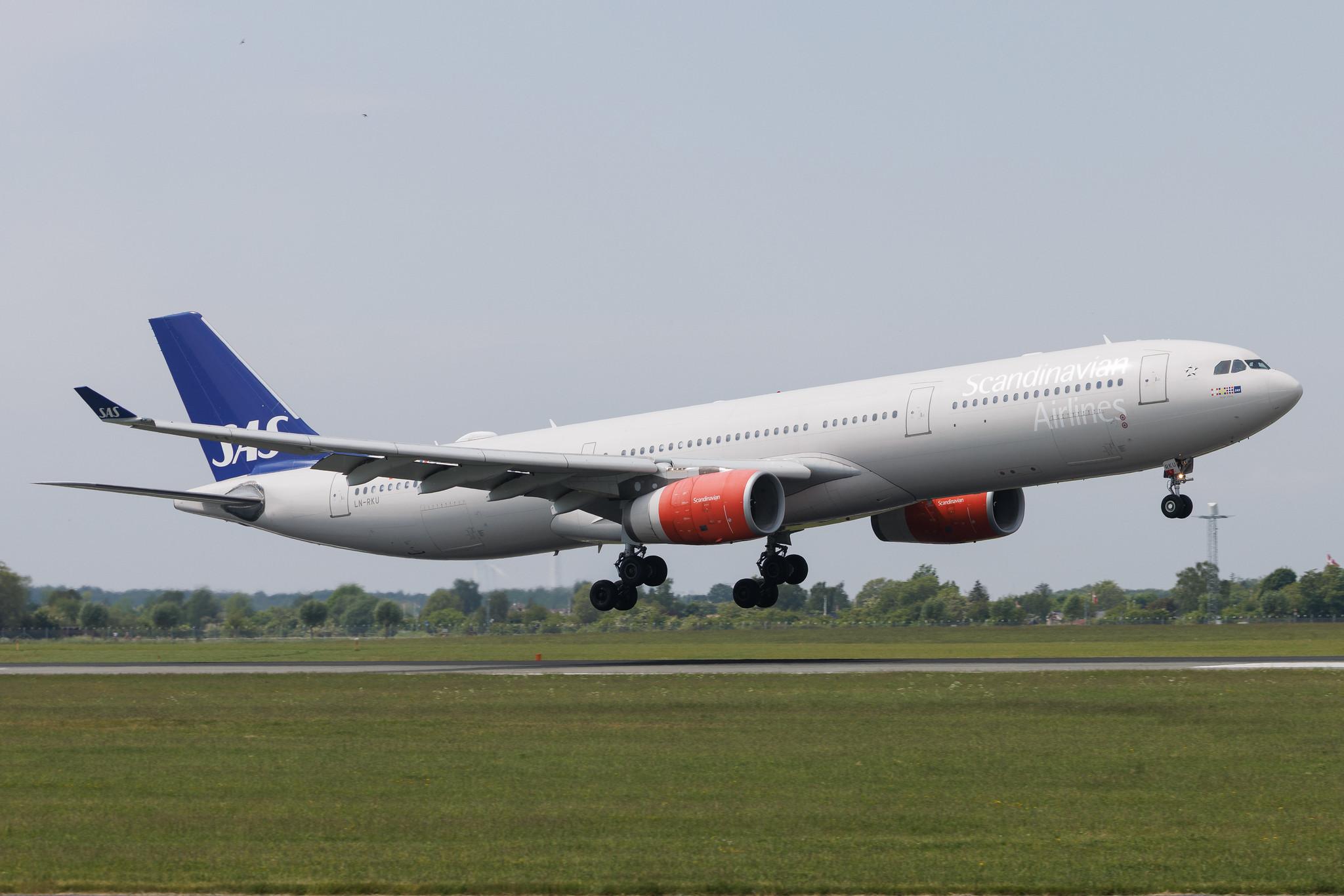 Copenhagen Airport: SAS (SK / SAS) | Airbus A330-343 A333 | LN-RKU | MSN 1715