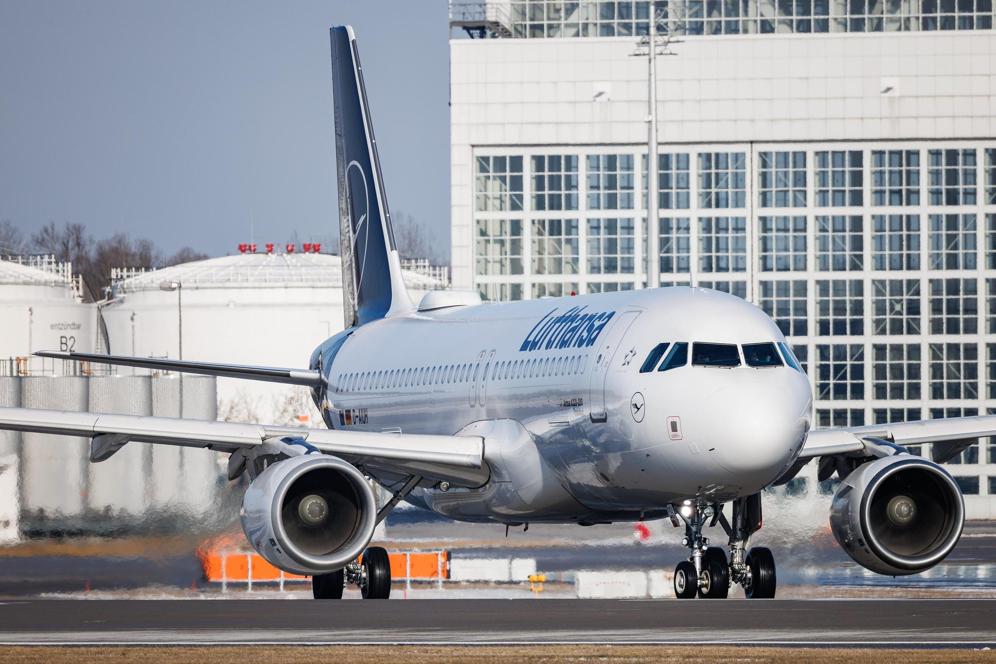 Munich Airport: Lufthansa (LH / DLH) | Airbus A320-214 A320 | D-AIUH | MSN 6225