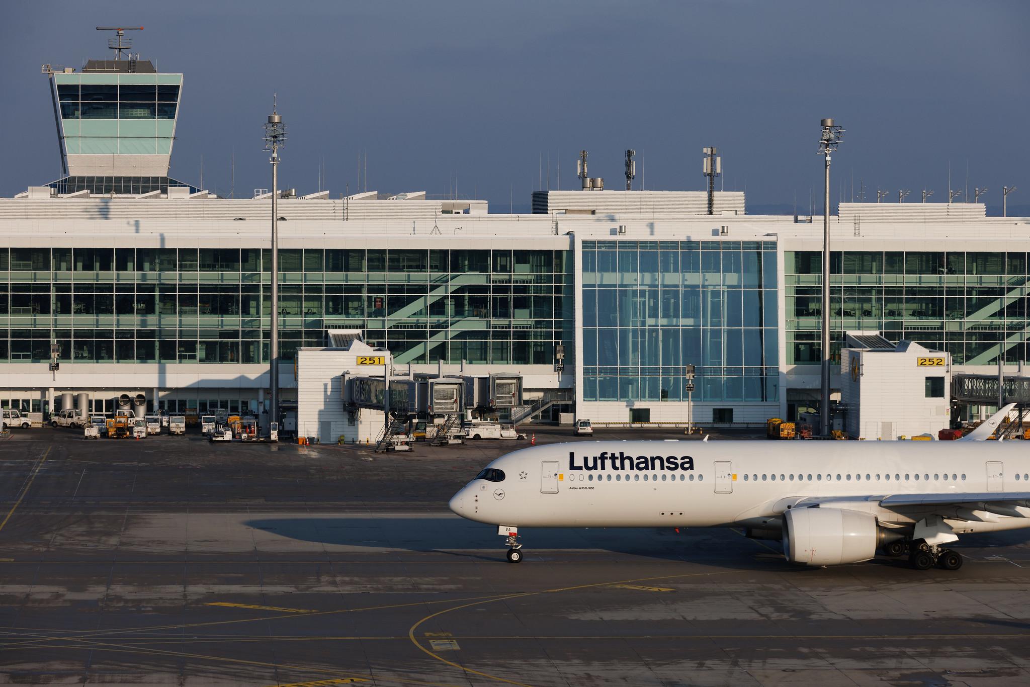 Munich Airport: Lufthansa (LH / DLH) | Airbus A350-941 A359 | D-AIVA | MSN 228