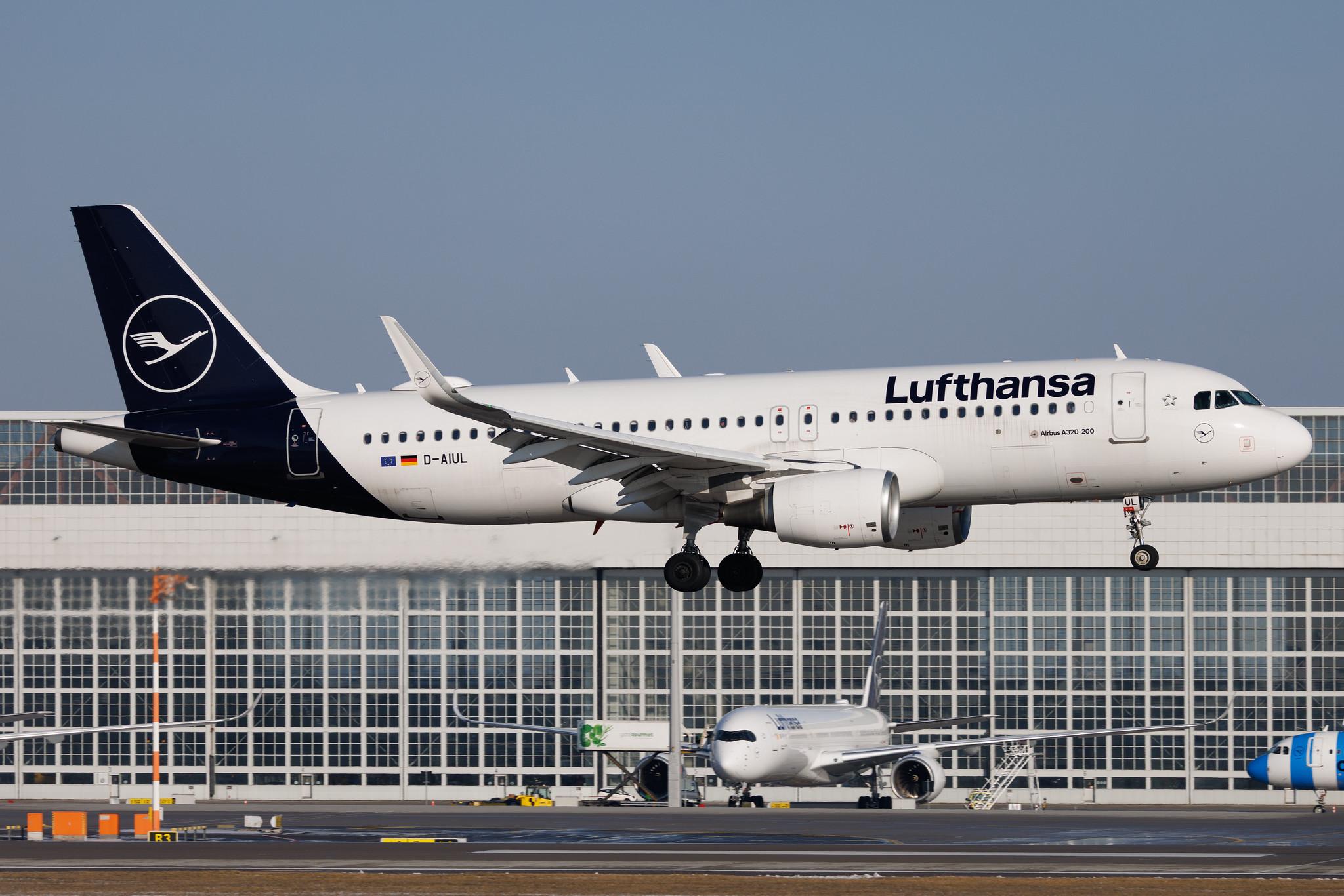 Munich Airport: Lufthansa (LH / DLH) | Airbus A320-214 A320 | D-AIUL | MSN 6521