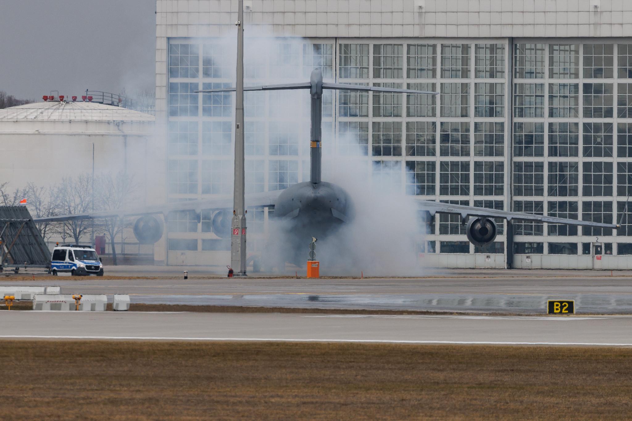 Munich Airport: United States - Air Force (RCH) | Boeing C-17A Globemaster III C17 | 07-7188 | MSN P-188