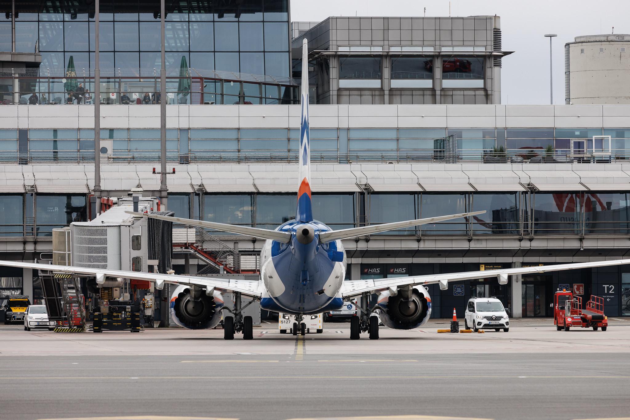 Hamburg Airport: SunExpress (XQ / SXS) | Boeing 737 MAX 8 B38M | TC-SMA | MSN 63603